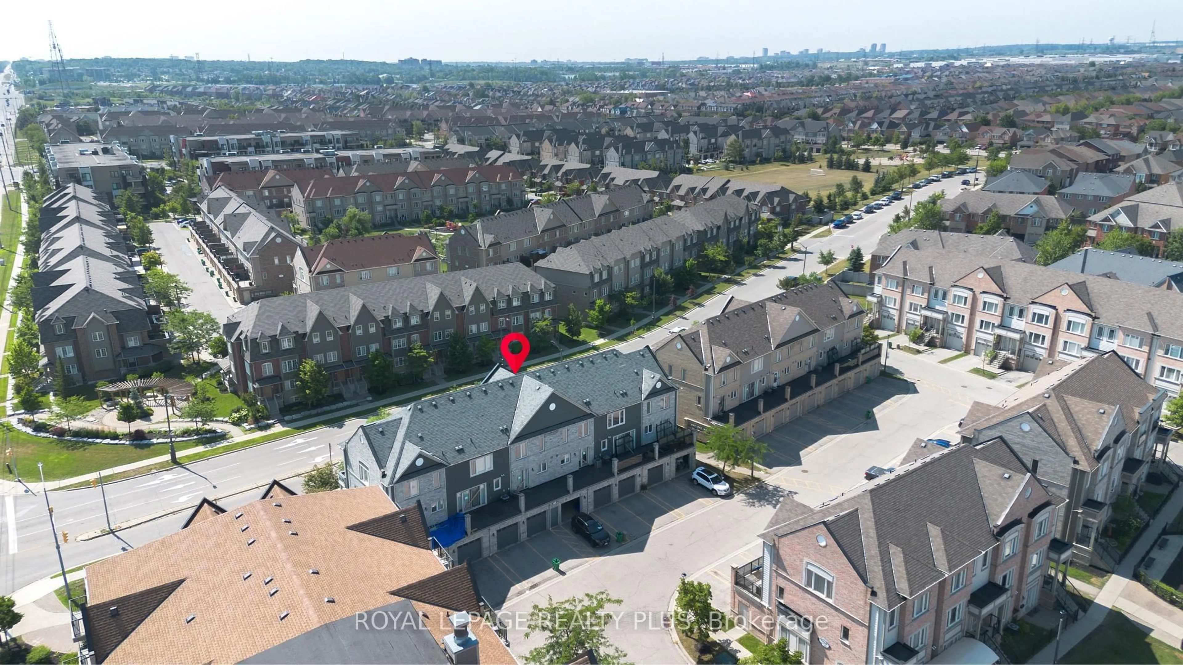 A pic from outside/outdoor area/front of a property/back of a property/a pic from drone, city buildings view from balcony for 3015 Destination Dr #5, Mississauga Ontario L5M 0P3