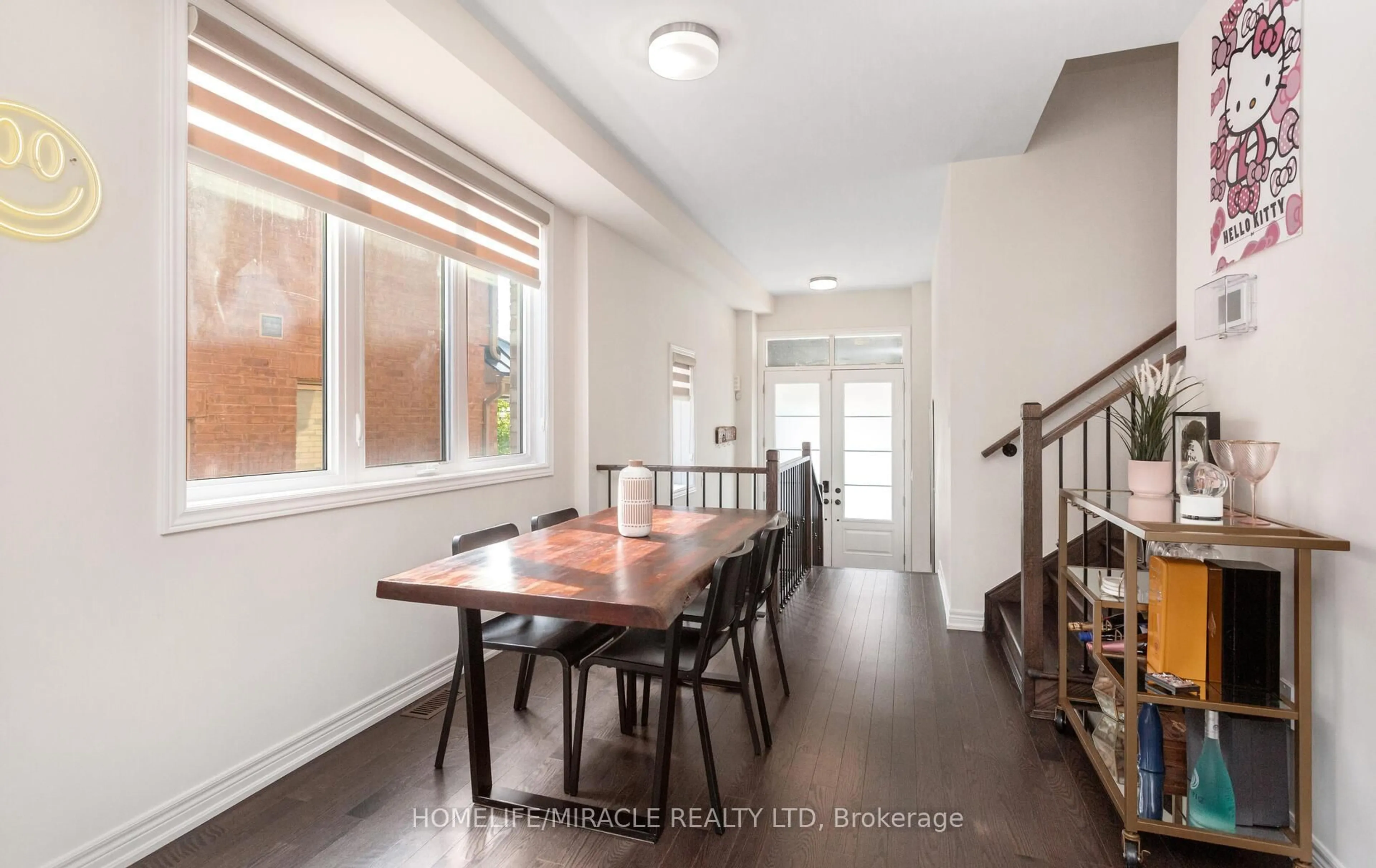 Dining room, unknown for 609 Beam Crt, Milton Ontario L9E 1L3