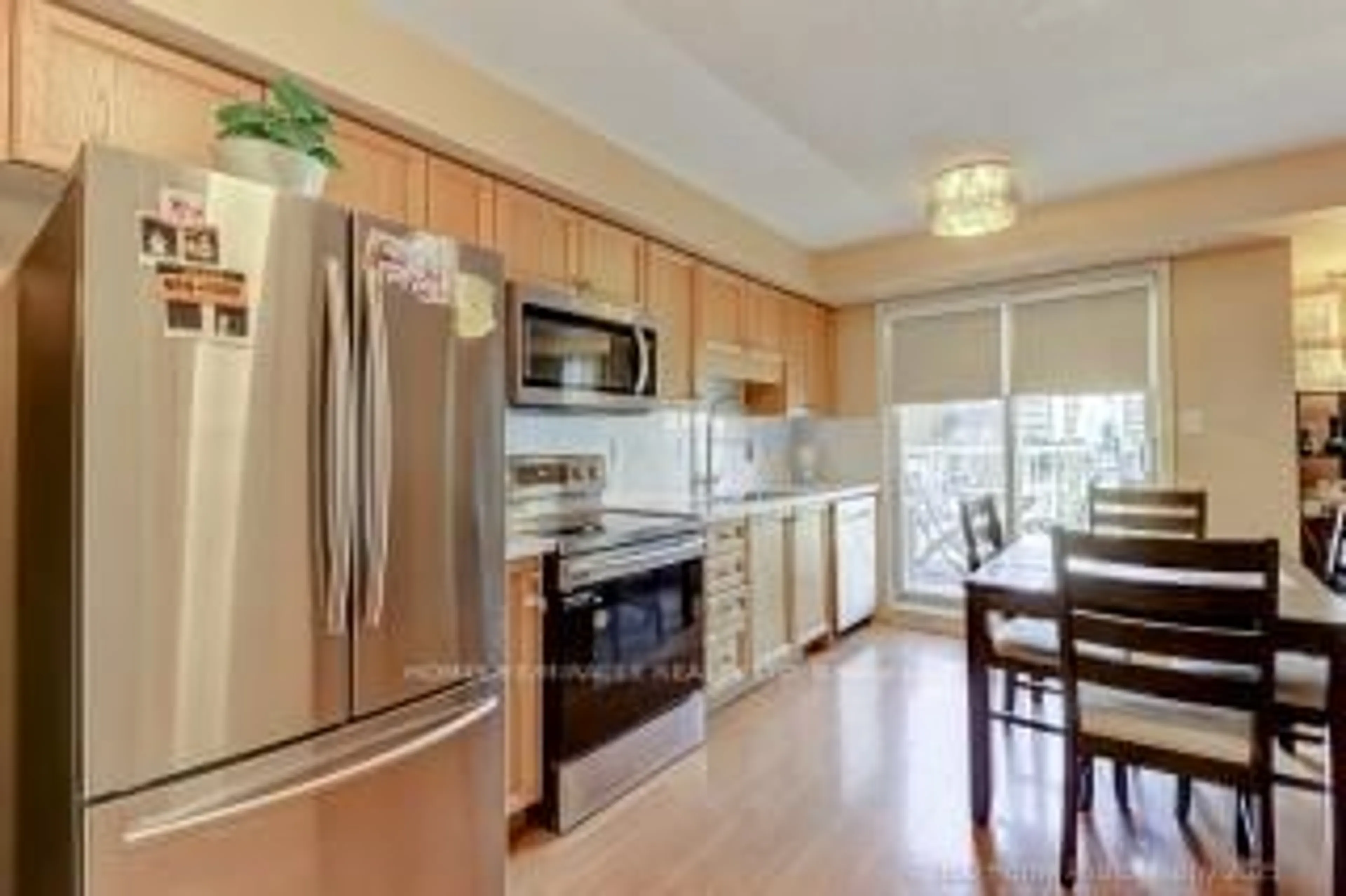Open concept kitchen, unknown for 37 Four Winds Dr #8, Toronto Ontario M3J 1K7