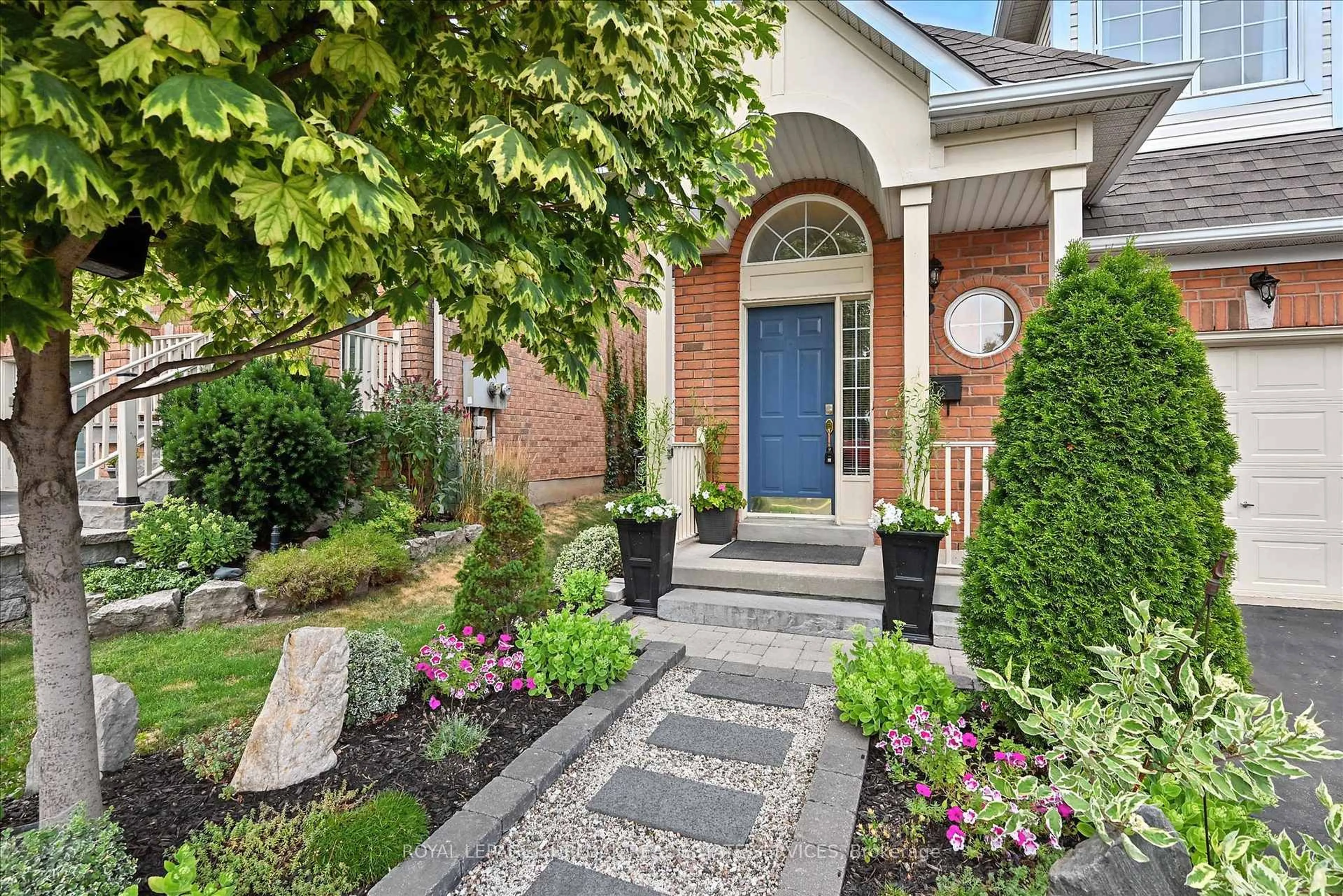 Home with brick exterior material, street for 710 Spring Gardens Rd #53, Burlington Ontario L7T 4K7