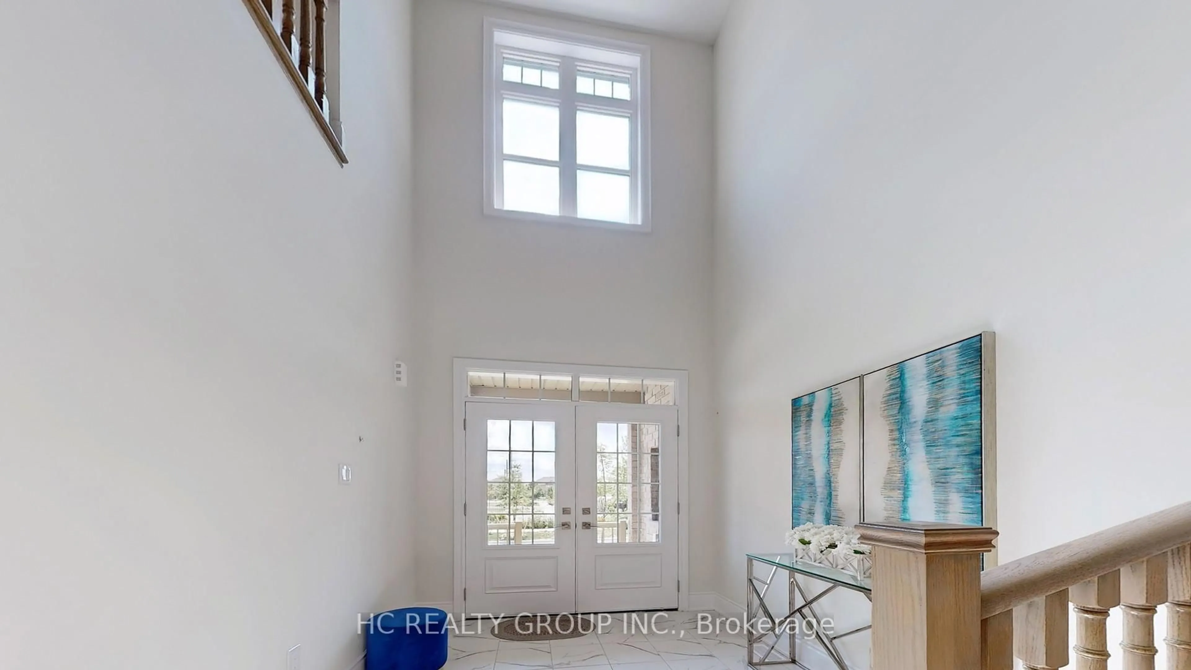 Indoor foyer for 24 Foxsparrow Rd, Brampton Ontario L6R 4E1