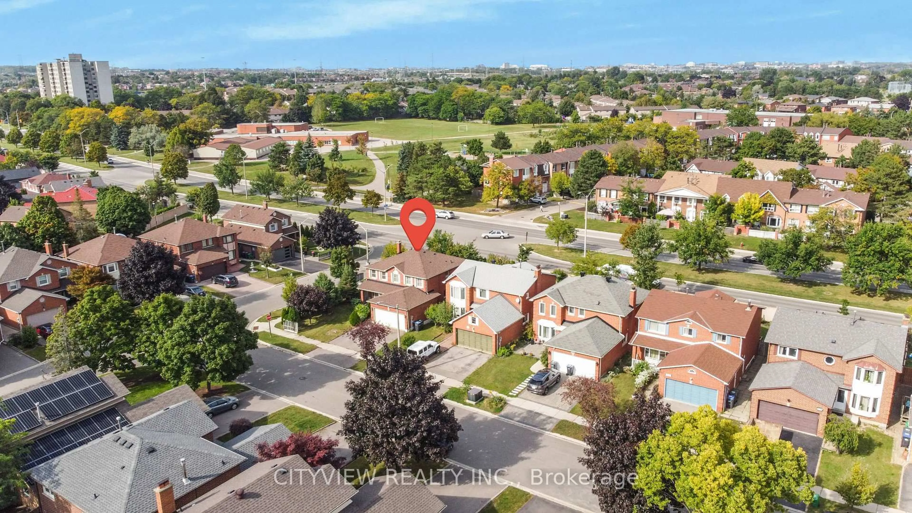 A pic from outside/outdoor area/front of a property/back of a property/a pic from drone, street for 4165 Independence Ave, Mississauga Ontario L4Z 2T6