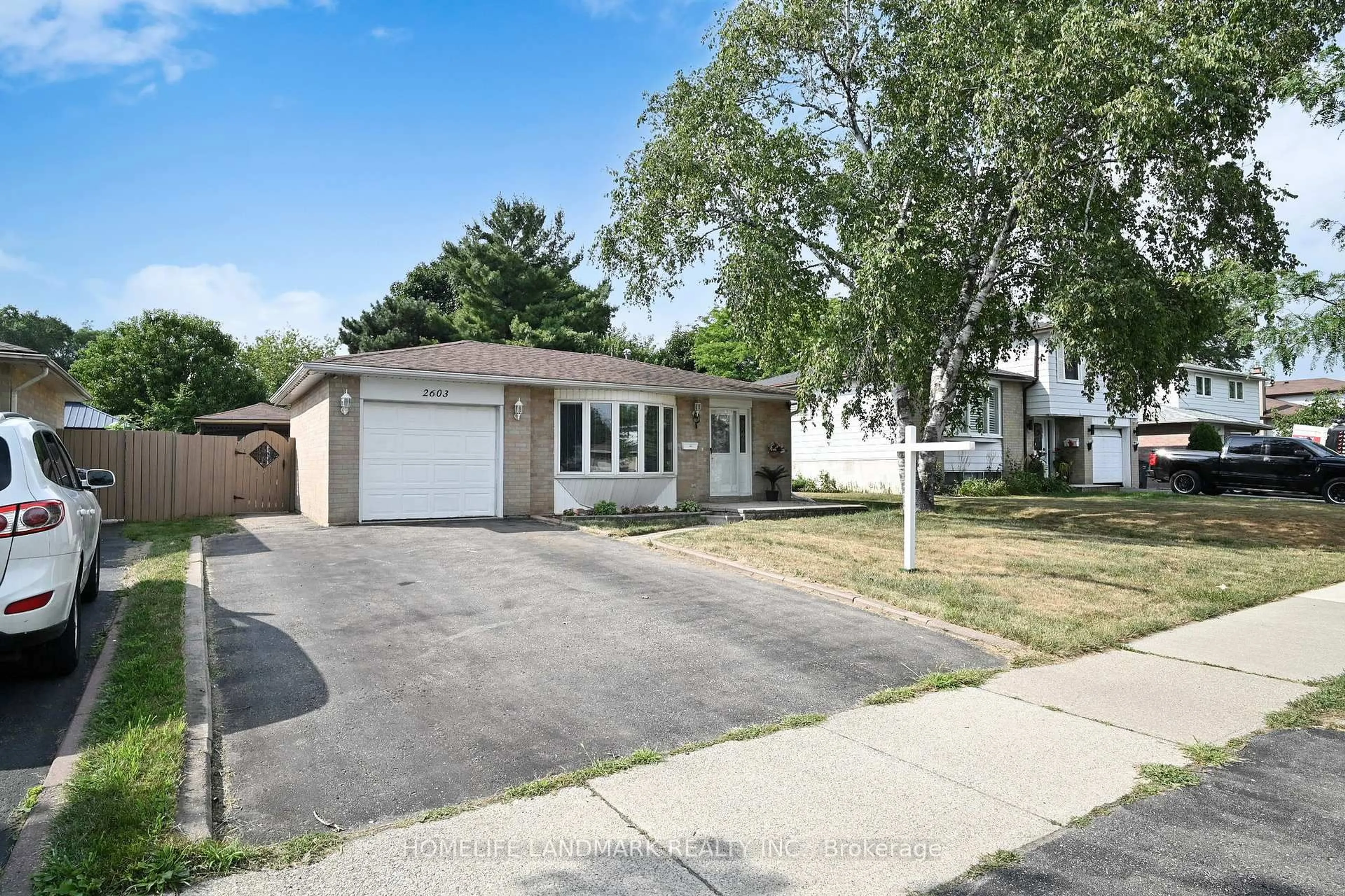 Unknown for 2603 Bromsgrove Rd, Mississauga Ontario L5J 1M1