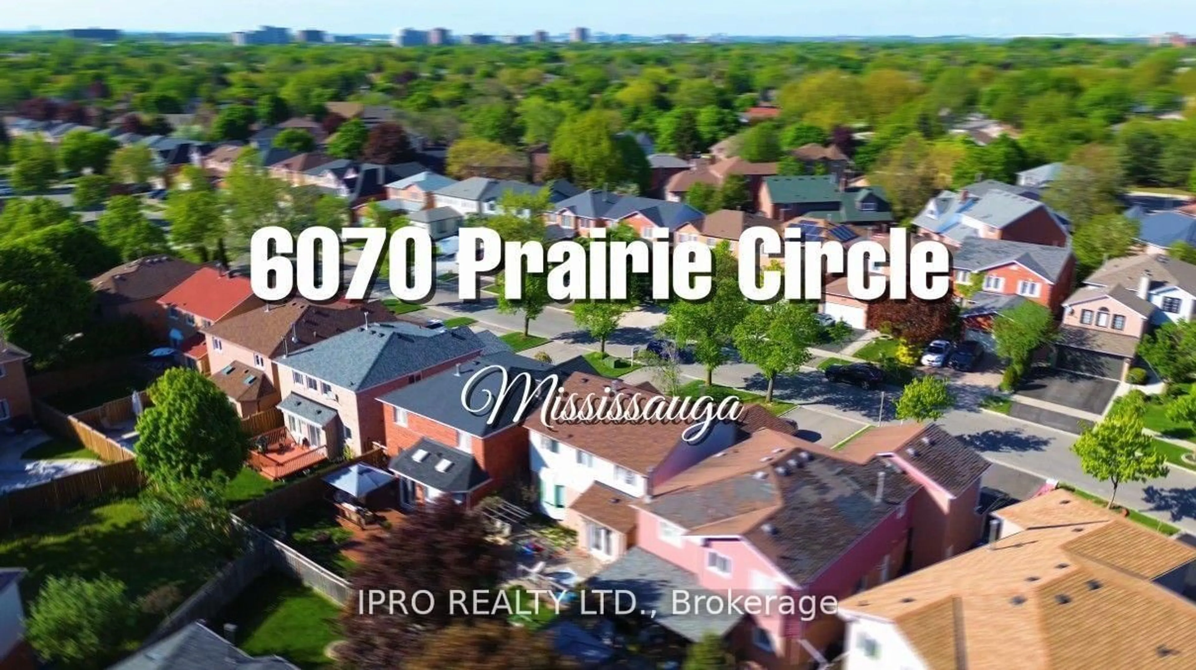 A pic from outside/outdoor area/front of a property/back of a property/a pic from drone, street for 6070 Prairie Circ, Mississauga Ontario L5N 5Z5