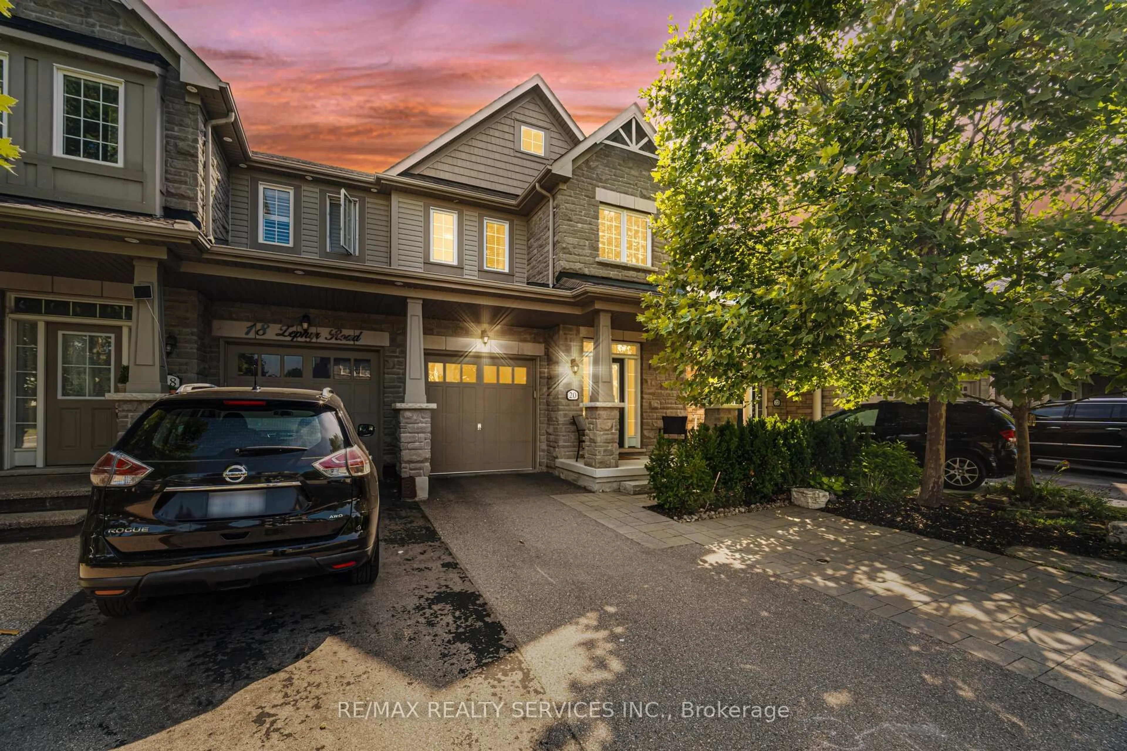 A pic from outside/outdoor area/front of a property/back of a property/a pic from drone, street for 20 Zephyr Rd, Caledon Ontario L7C 3V8