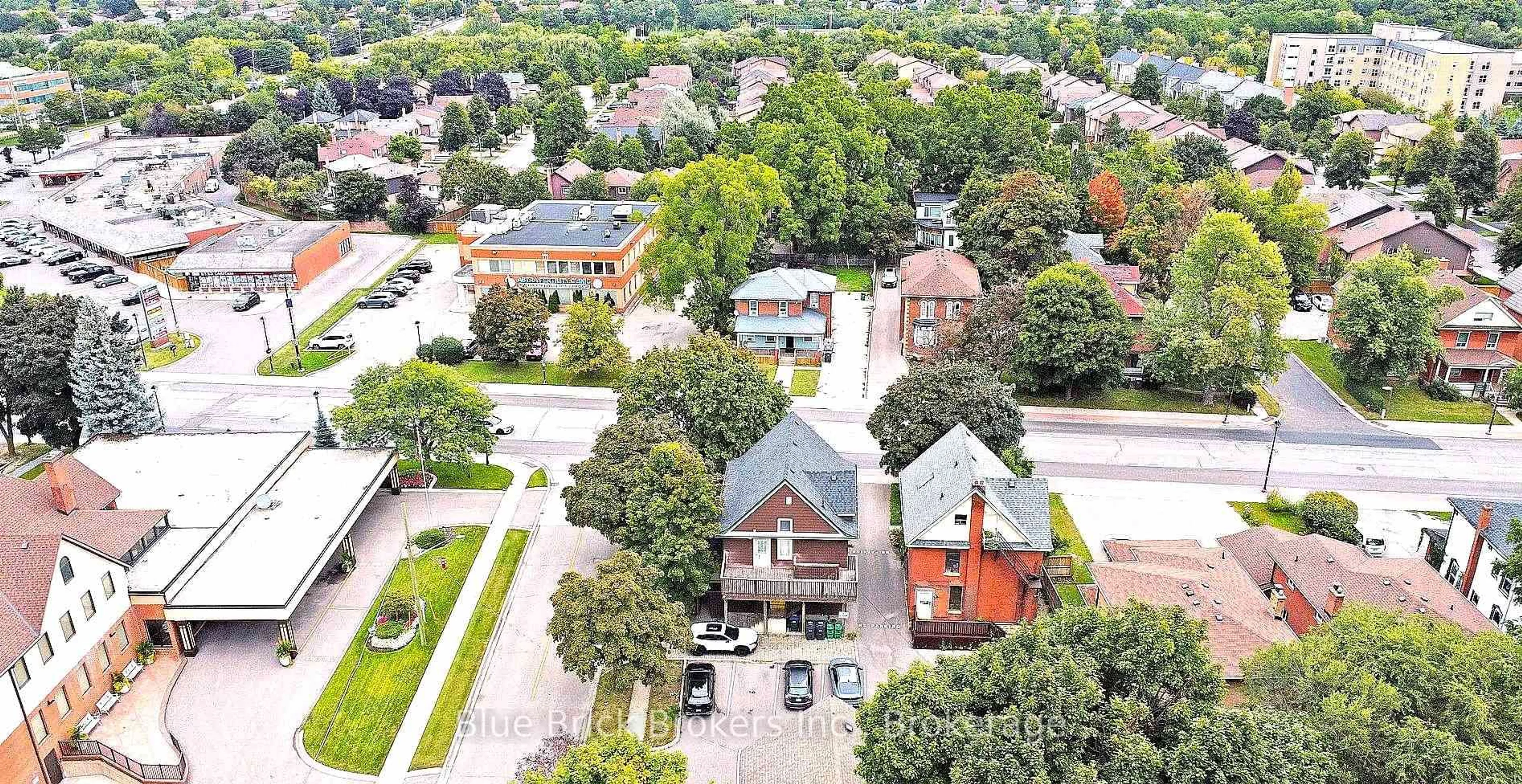 A pic from outside/outdoor area/front of a property/back of a property/a pic from drone, street for 281 Main St, Brampton Ontario L6X 1N4