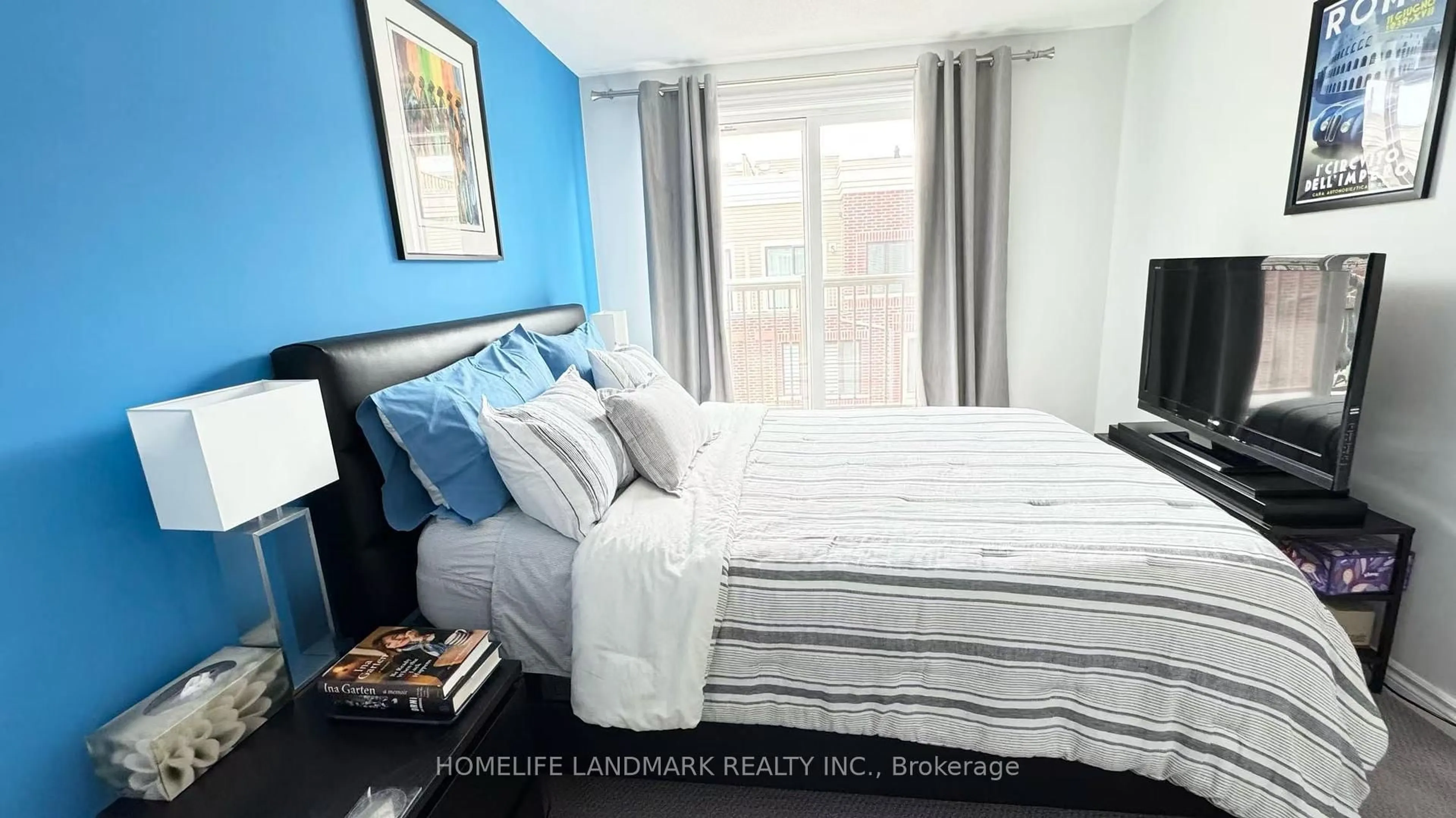 Bedroom with bed, unknown for 95 Eastwood Park Gdns #27, Toronto Ontario M8W 0B9
