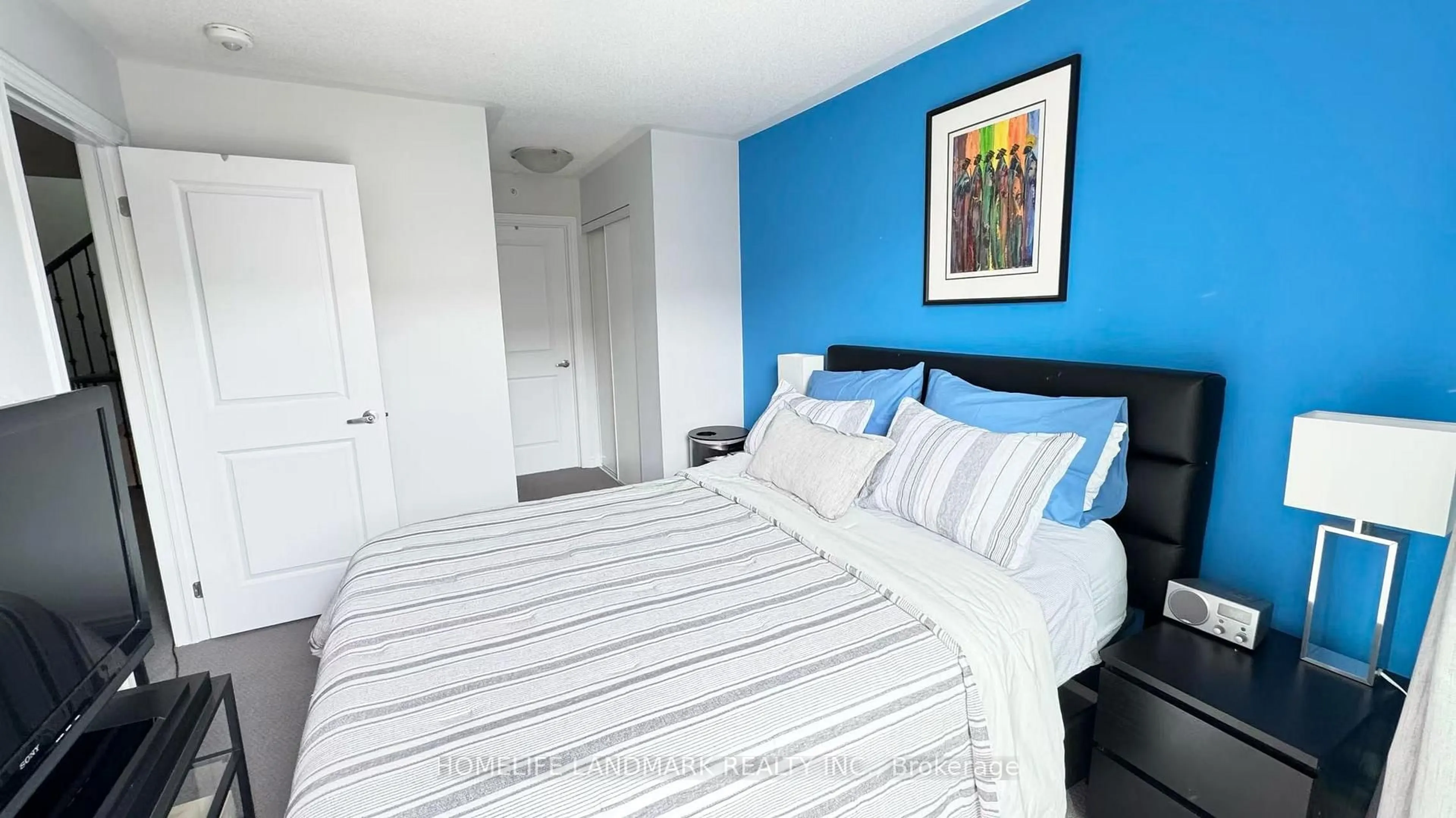 Bedroom with bed, unknown for 95 Eastwood Park Gdns #27, Toronto Ontario M8W 0B9