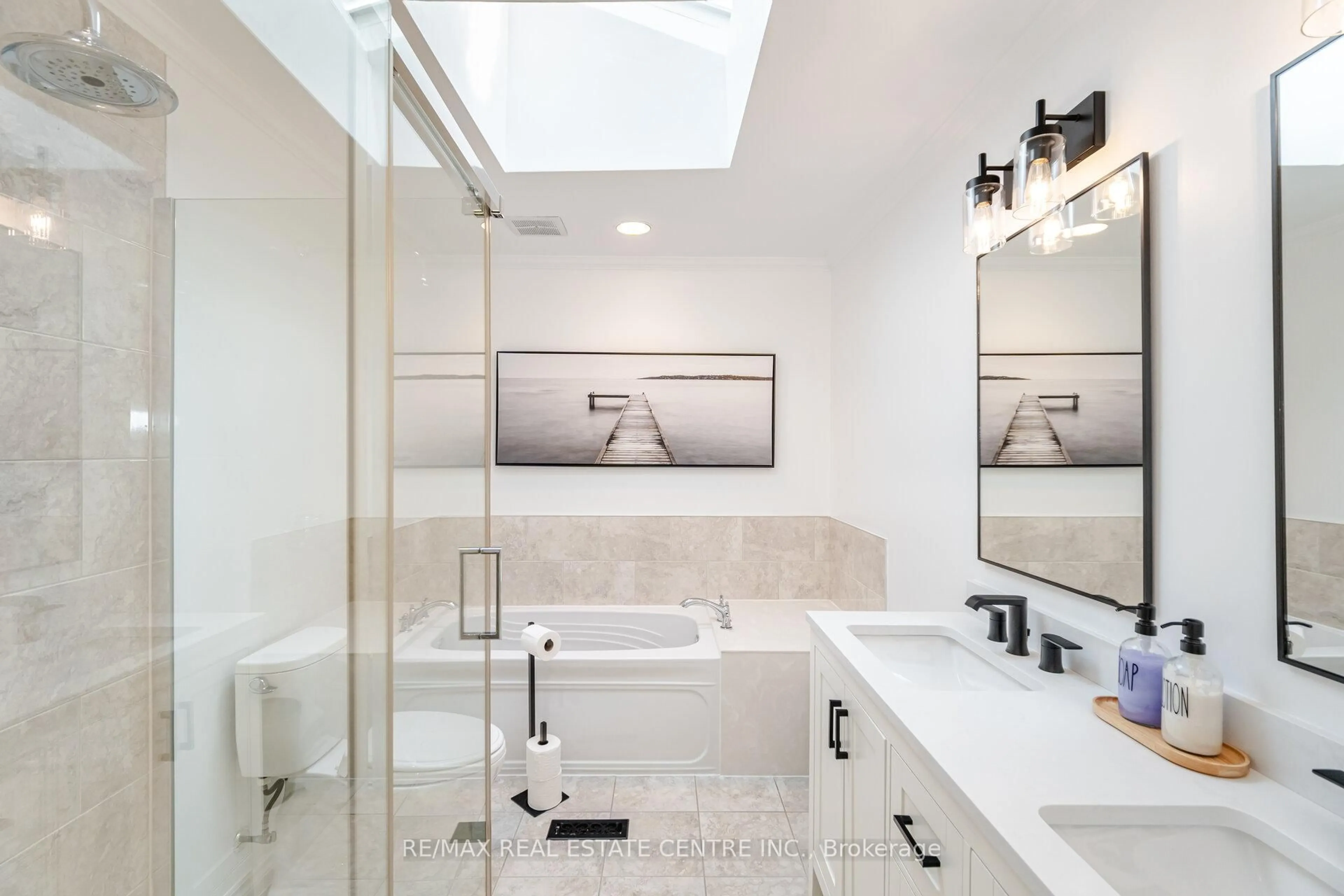 Contemporary bathroom, ceramic/tile floor for 55 Mallard Cres, Brampton Ontario L6S 2T7