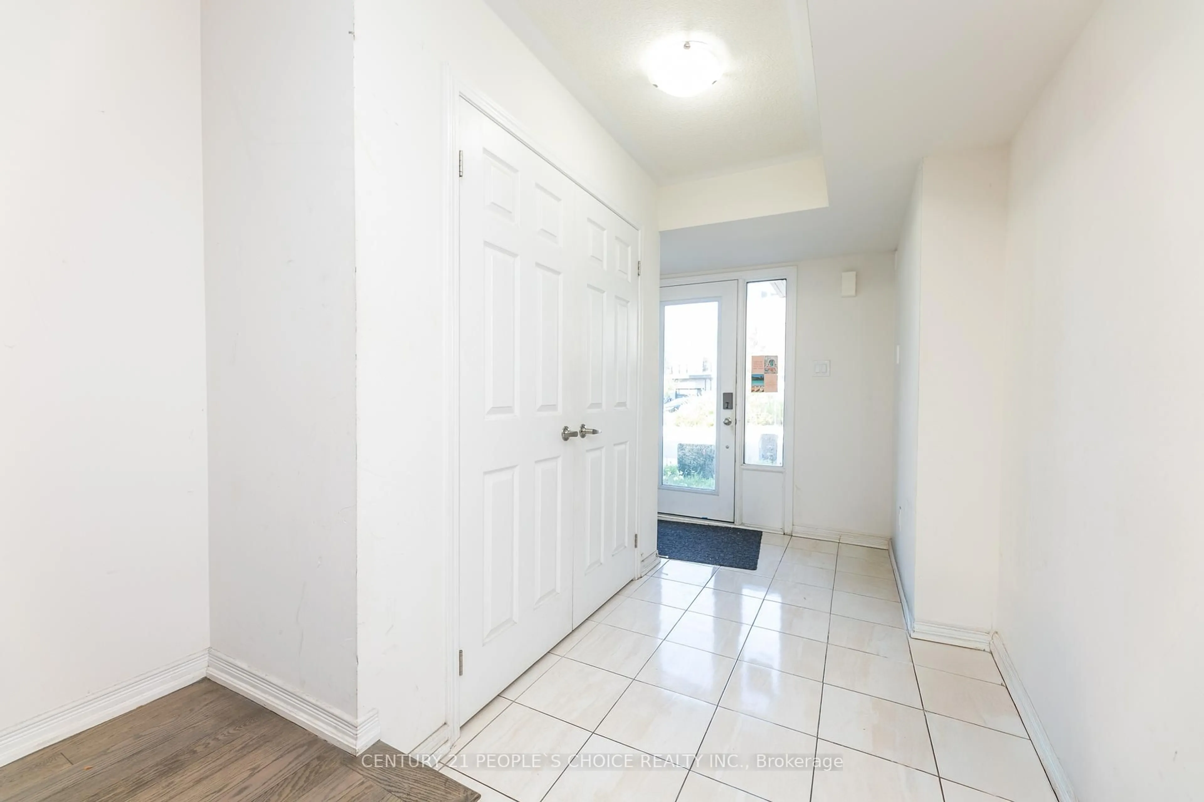Indoor entryway for 49 Woodstream Dr, Toronto Ontario M9W 6T4