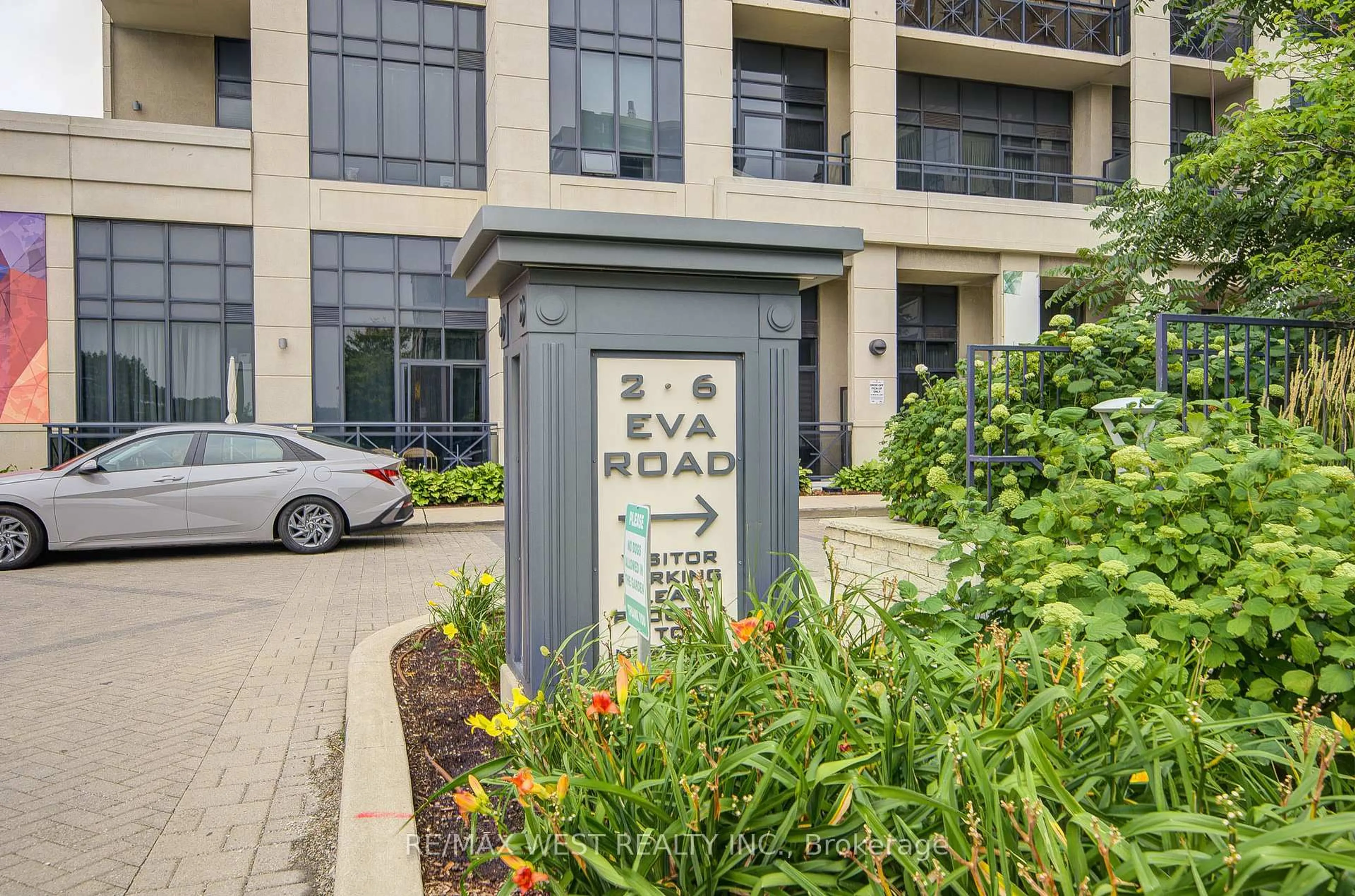 Indoor foyer for 2 Eva Rd #630, Toronto Ontario M9C 0A9