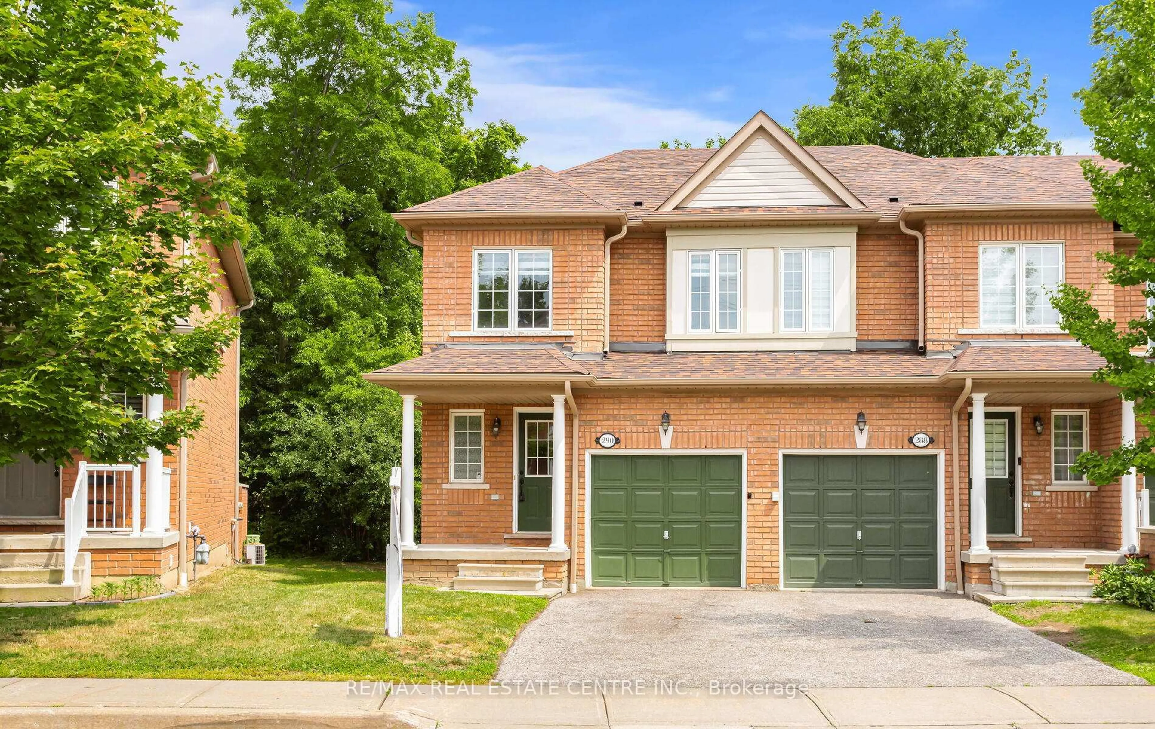 Home with brick exterior material, street for 7360 Zinnia Pl #290, Mississauga Ontario L5W 2A2