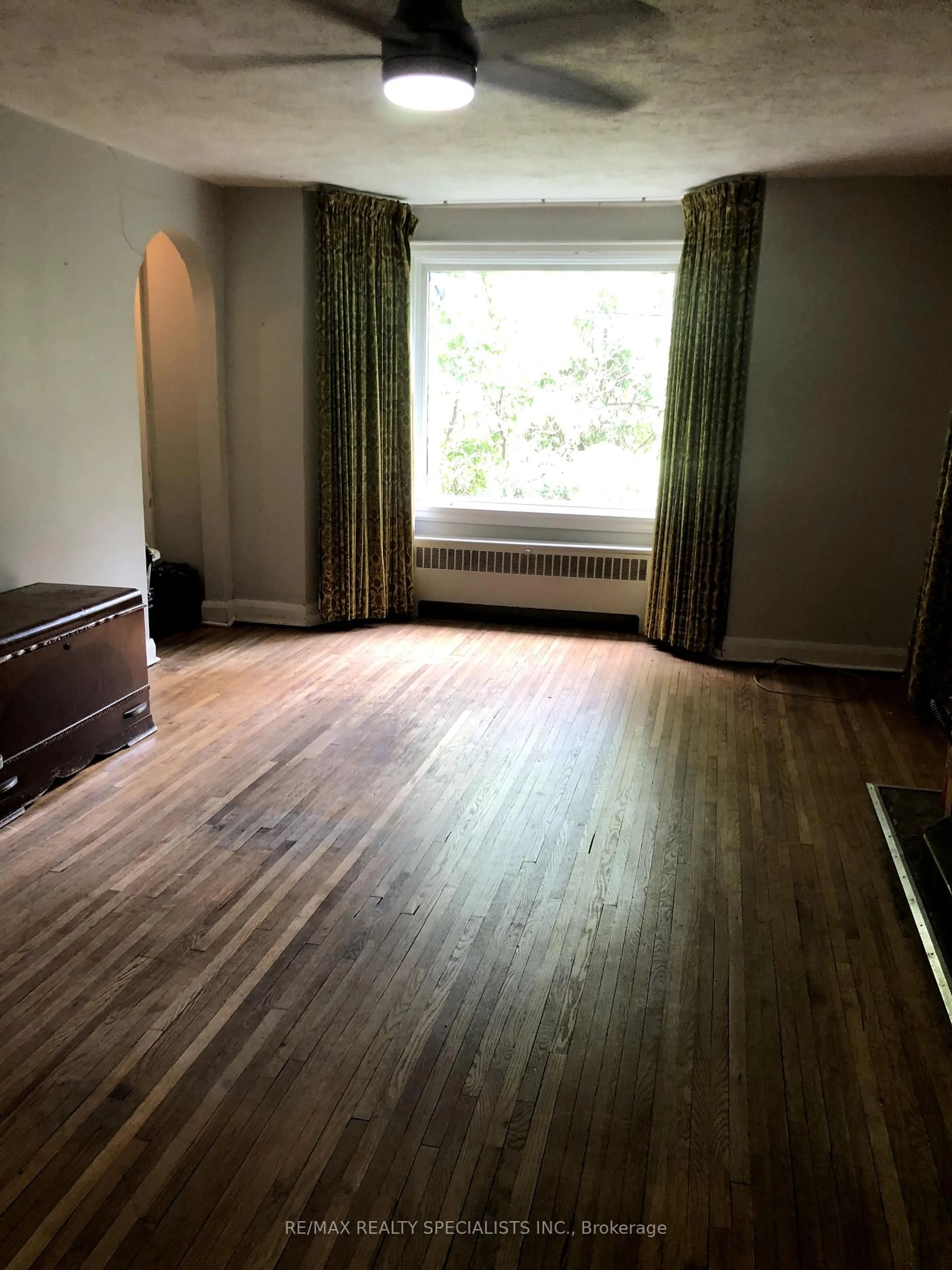 A pic of a room for 2702 Embleton Rd, Brampton Ontario L6X 0E2