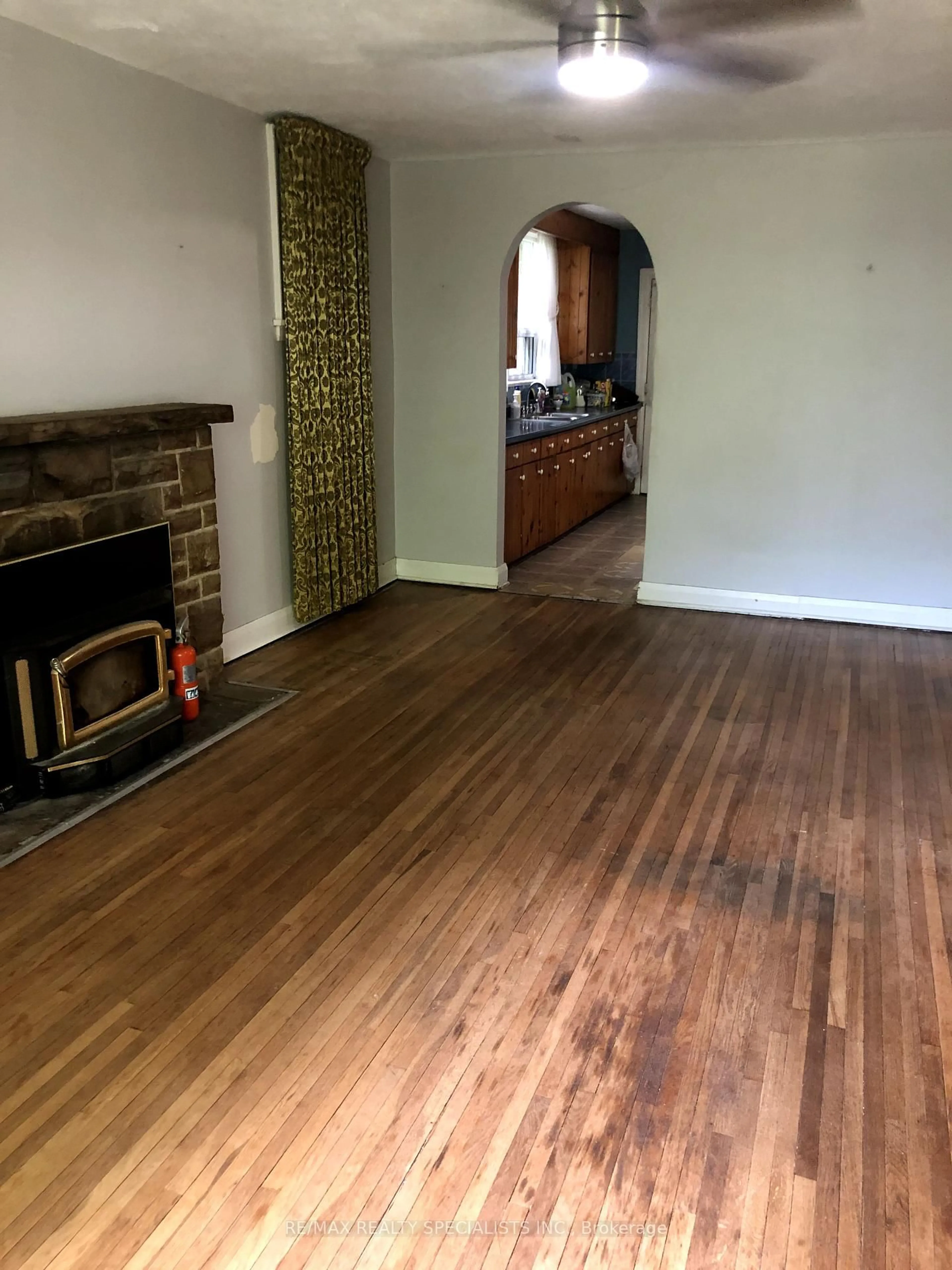 A pic of a room for 2702 Embleton Rd, Brampton Ontario L6X 0E2