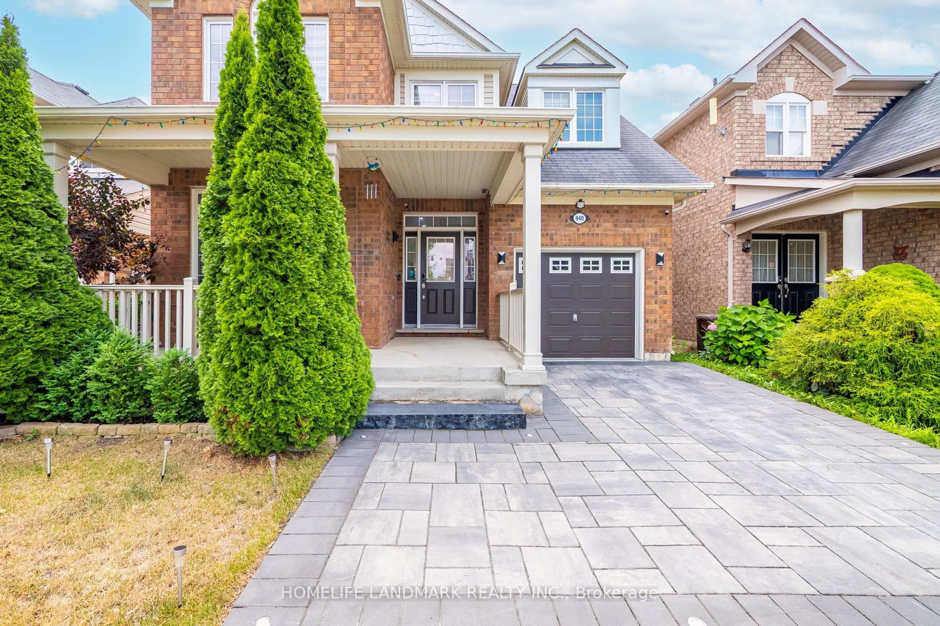 Home with brick exterior material, street for 940 Philbrook Dr, Milton Ontario L9T 0L3