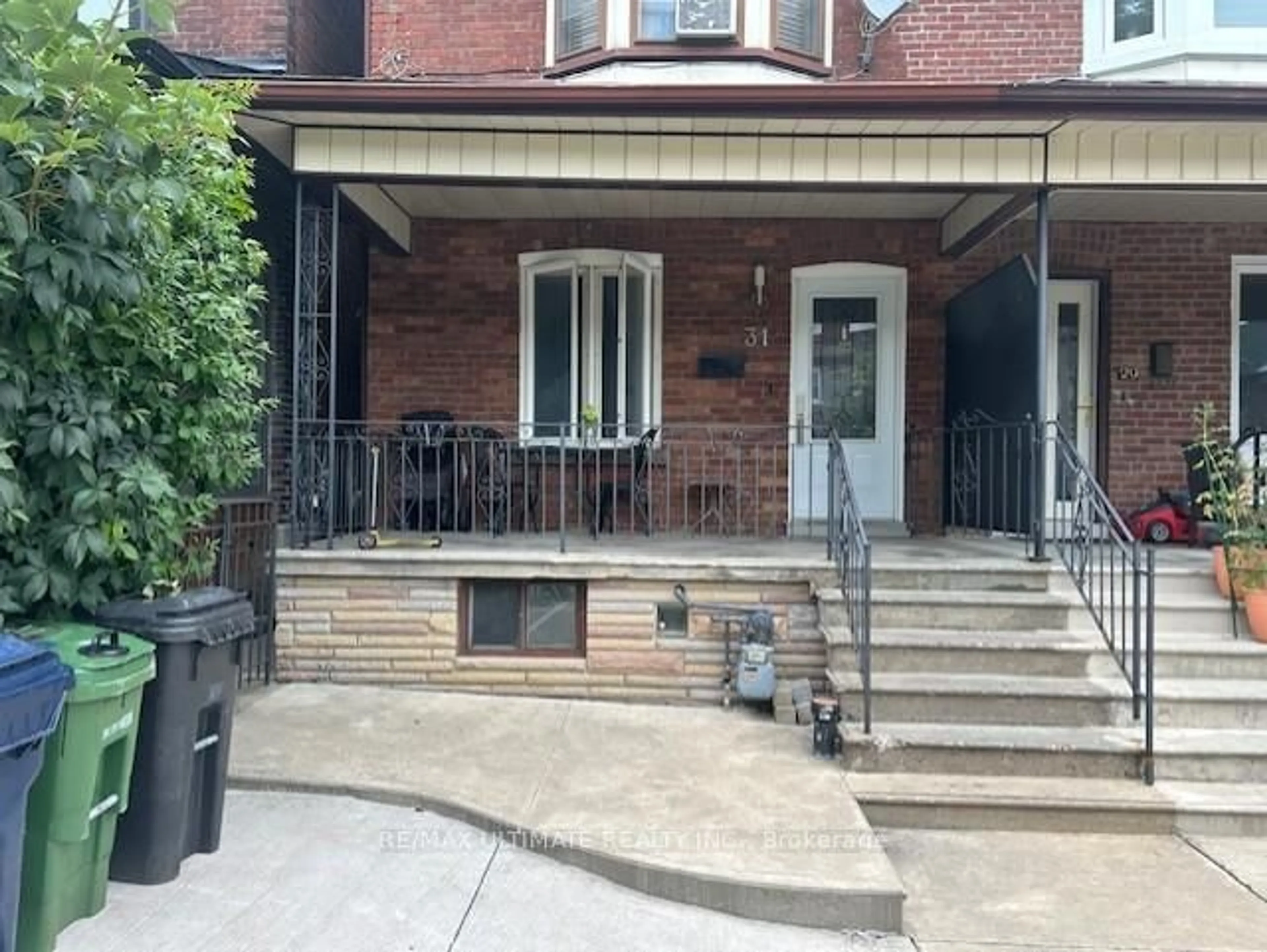 Unknown for 31 St. Clair Gdns, Toronto Ontario M6E 3V6