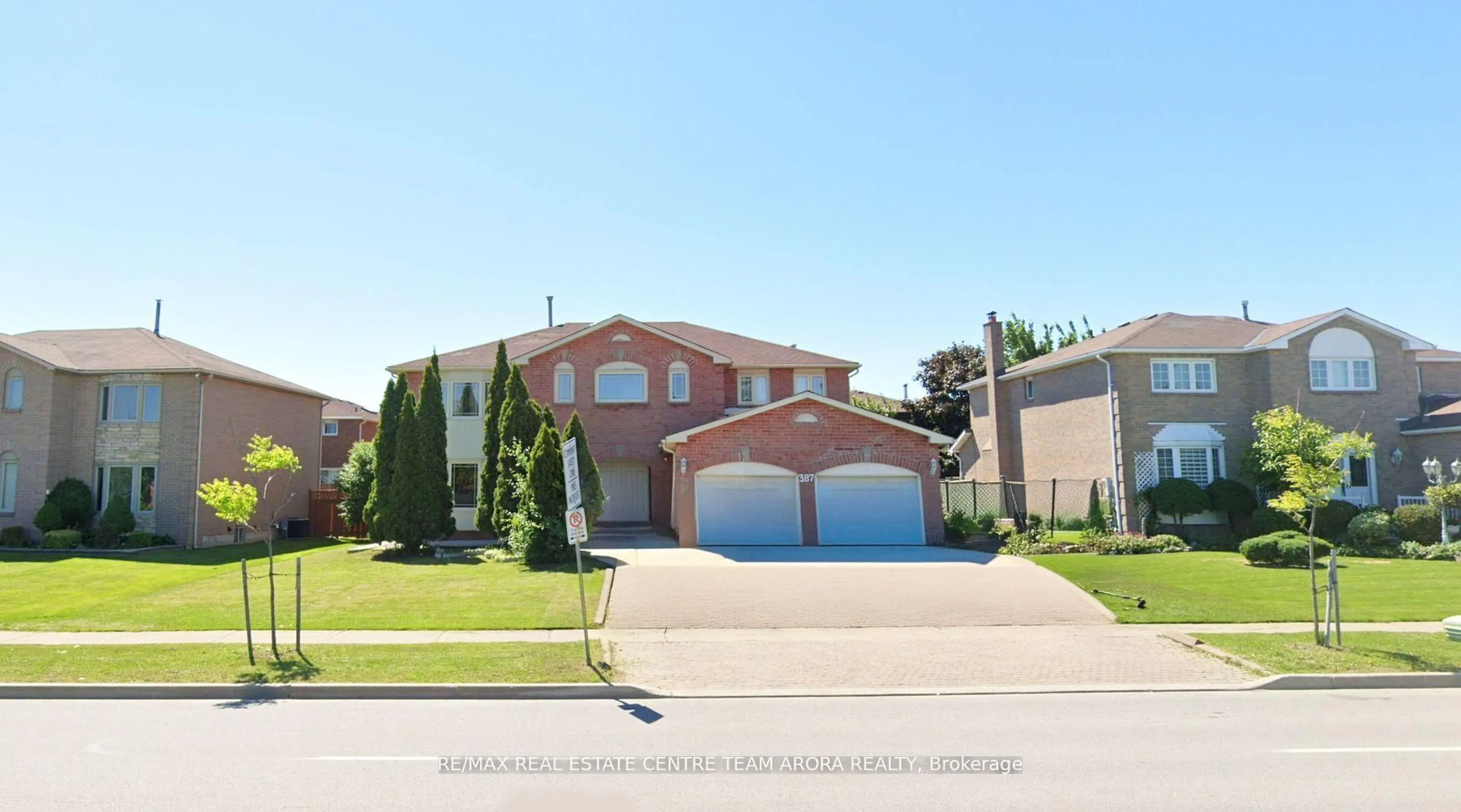 Home with brick exterior material, street for 387 Ray Lawson Blvd, Brampton Ontario L6Y 3X7