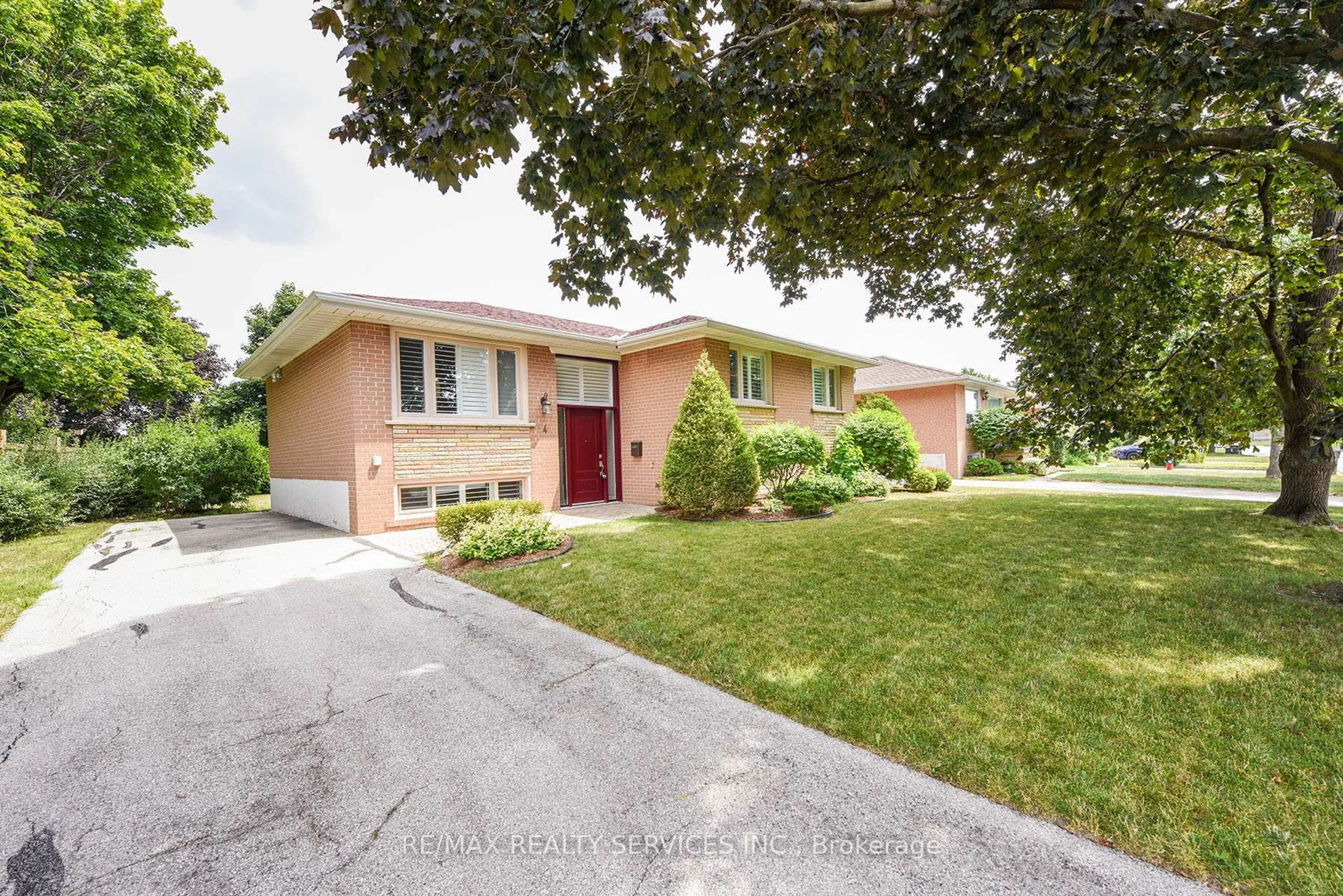 Home with brick exterior material, street for 4 Ridgetop Ave, Brampton Ontario L6X 1Z7