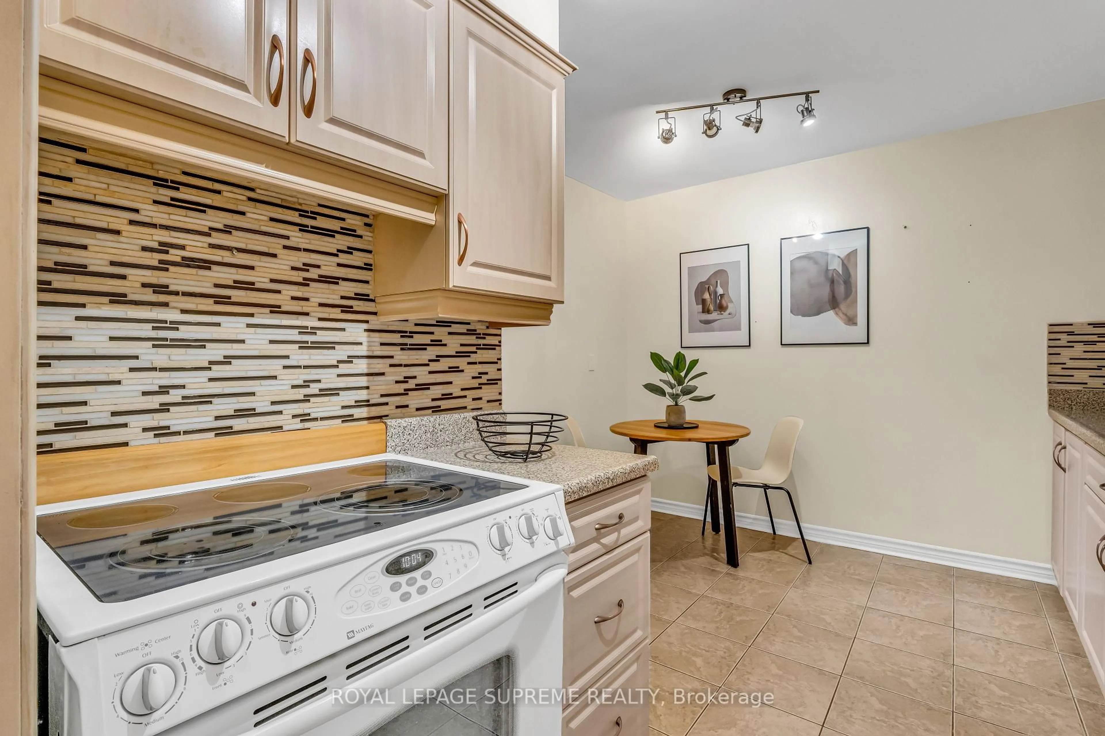 Open concept kitchen, ceramic/tile floor for 85 Emmett Ave #610, Toronto Ontario M6M 5A2