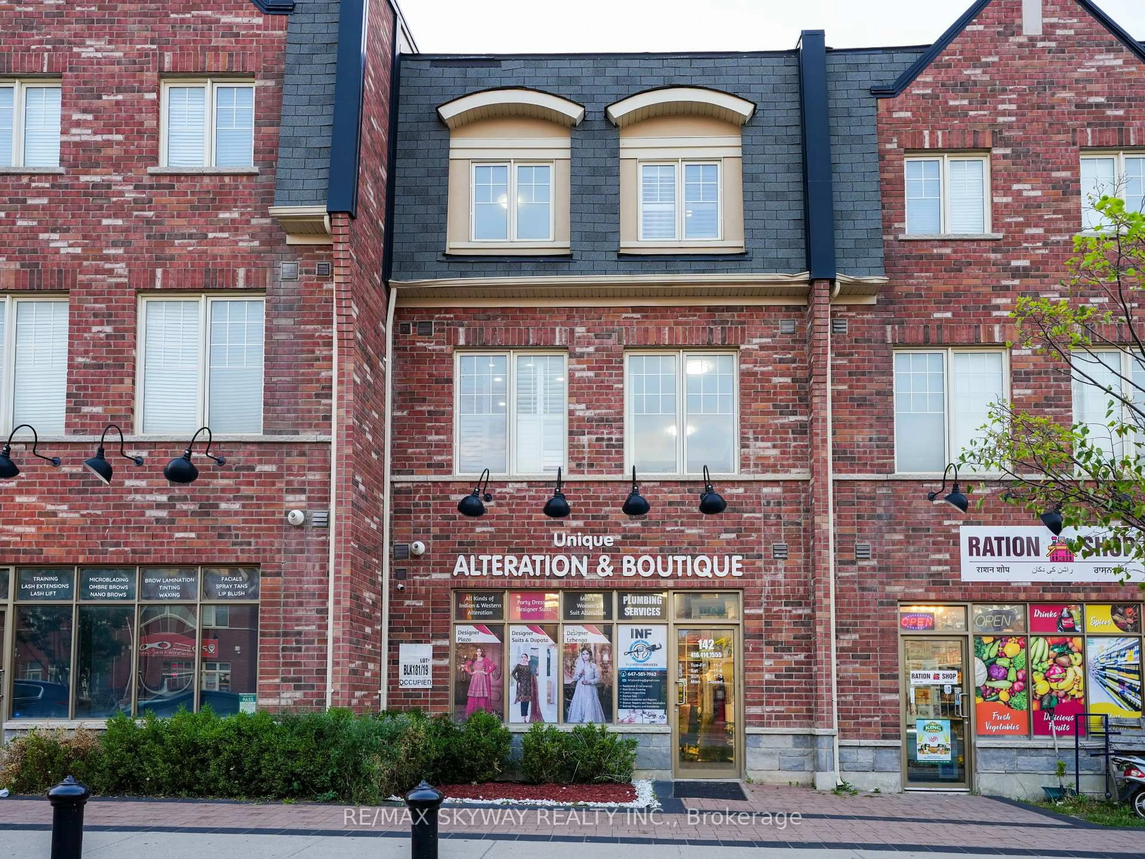 Home with brick exterior material, street for 142 Inspire Blvd, Brampton Ontario L6R 3X7