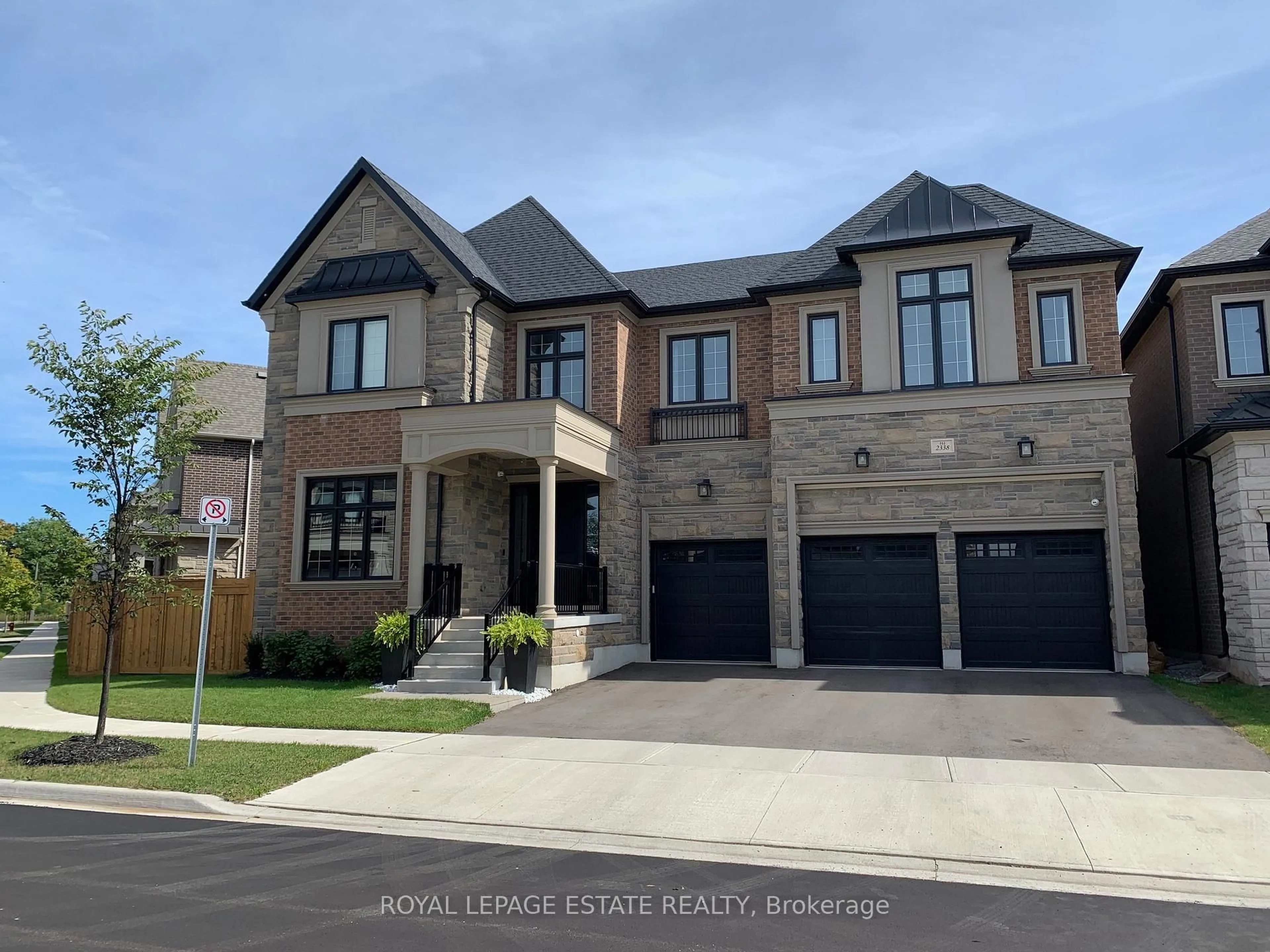 Home with brick exterior material, street for 2338 Hyacinth Cres, Oakville Ontario L6M 5M8