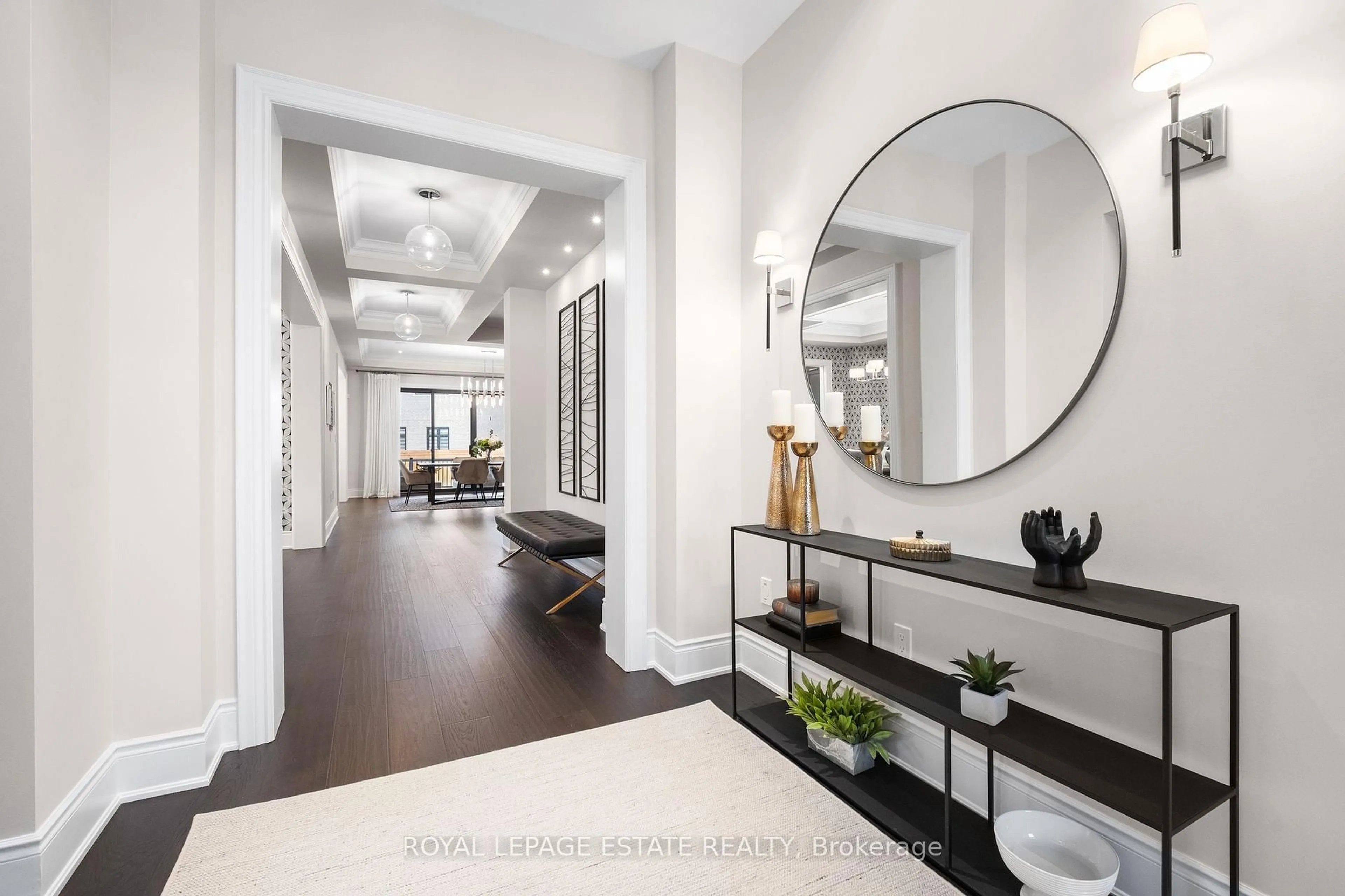 Indoor entryway for 2338 Hyacinth Cres, Oakville Ontario L6M 5M8