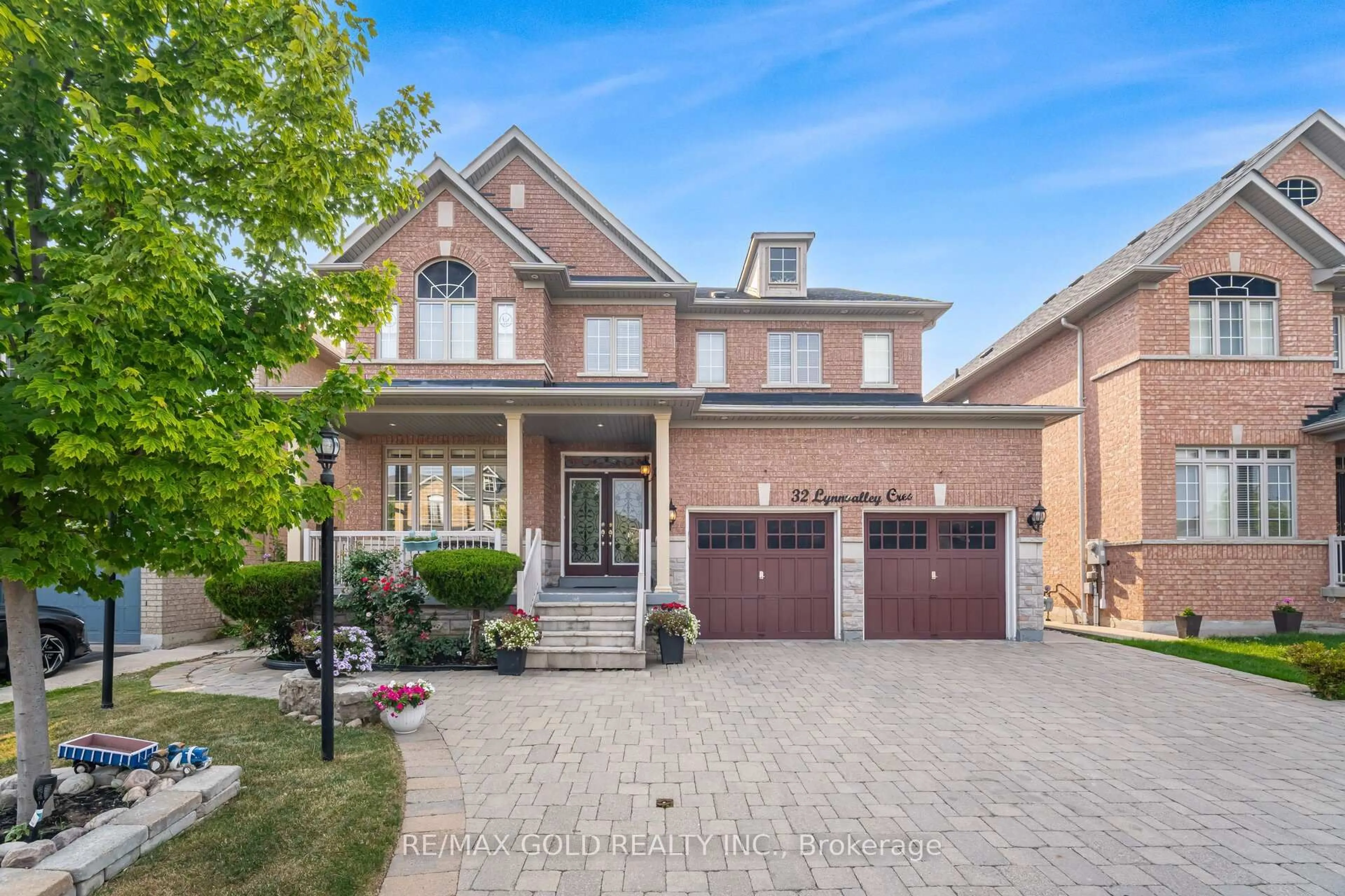 Home with brick exterior material, street for 32 Lynnvalley Cres, Brampton Ontario L6P 2E1