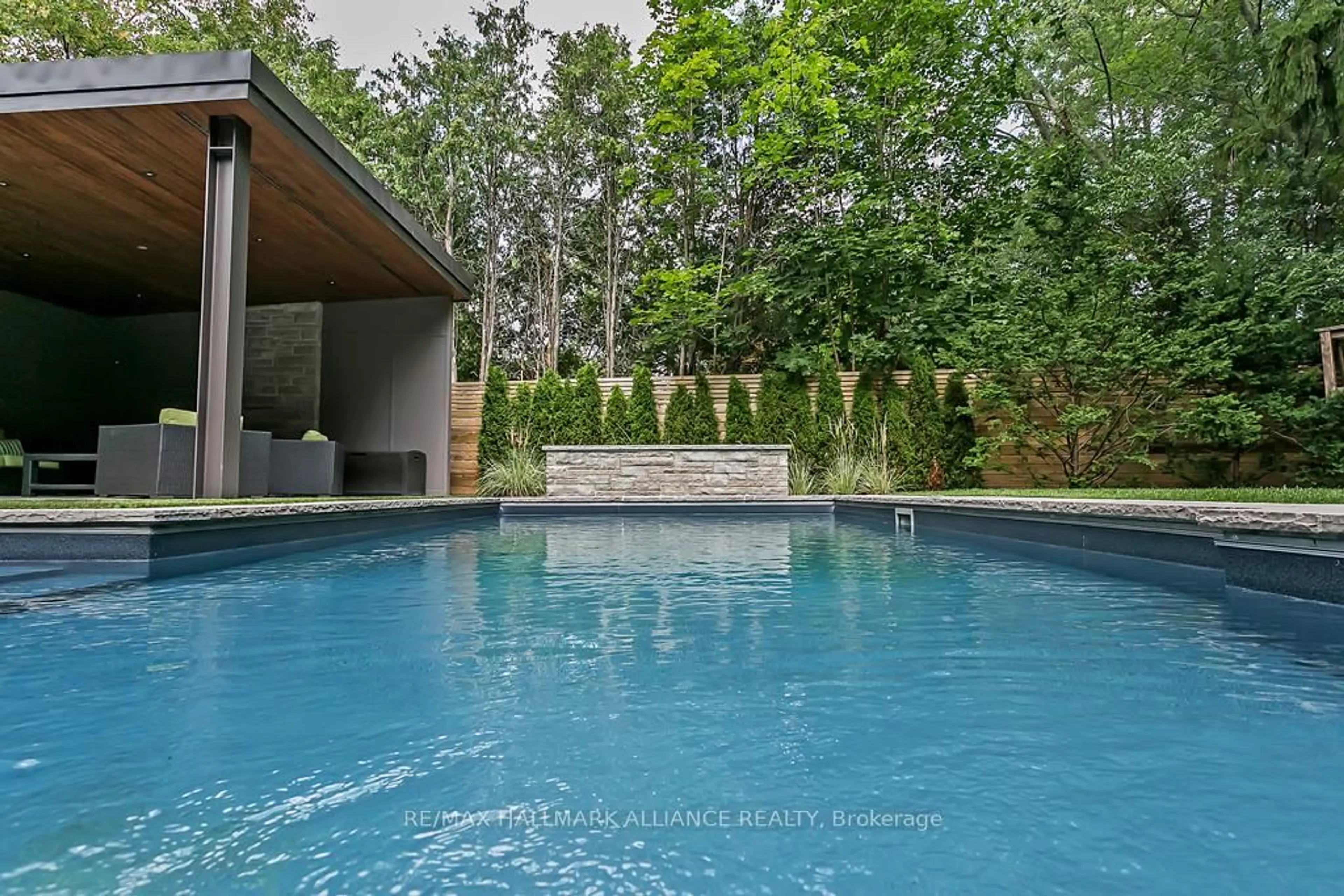 Pool for 363 Morrison Rd, Oakville Ontario L6J 4K2