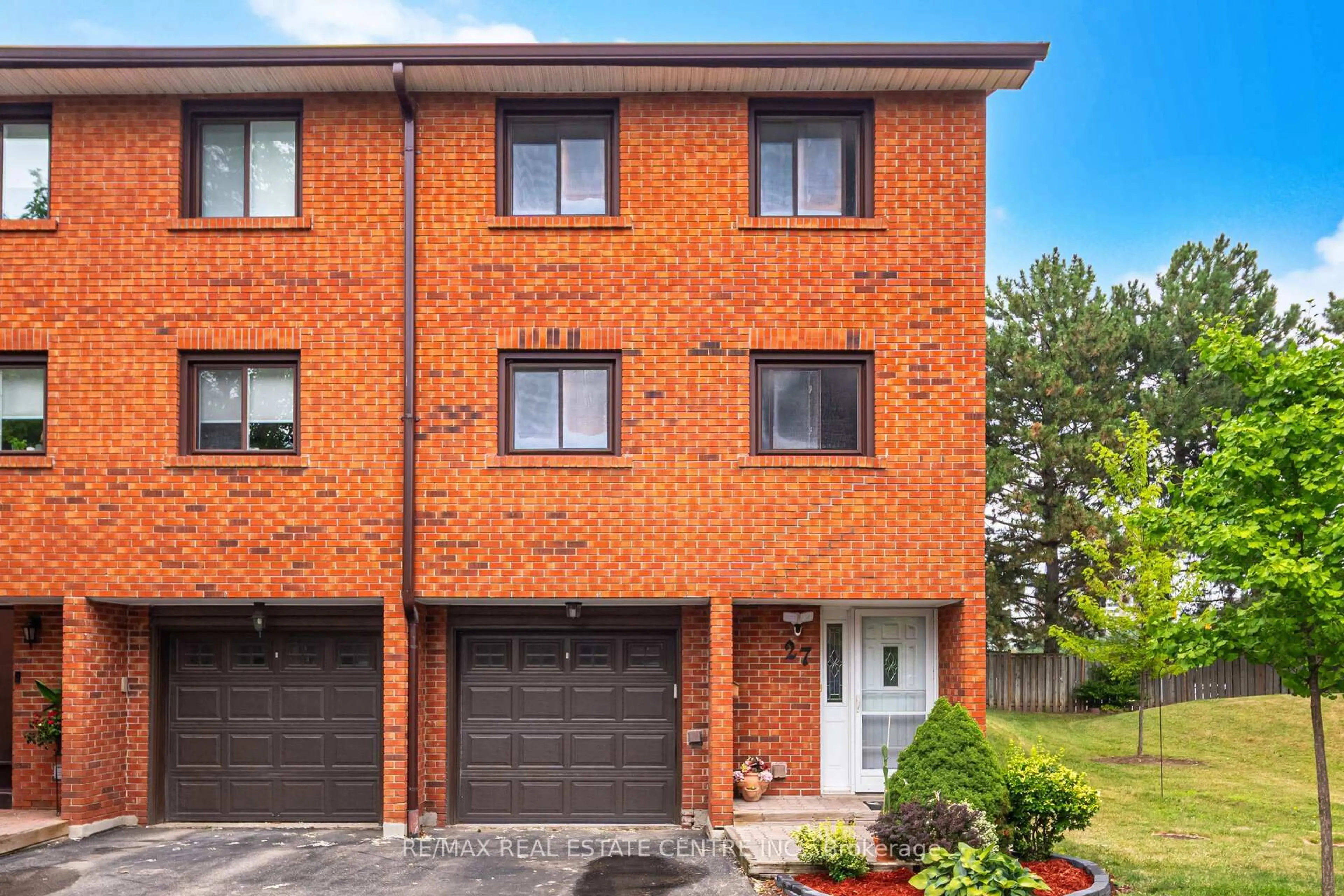 Home with brick exterior material, street for 4230 Fieldgate Dr #27, Mississauga Ontario L4W 2M5