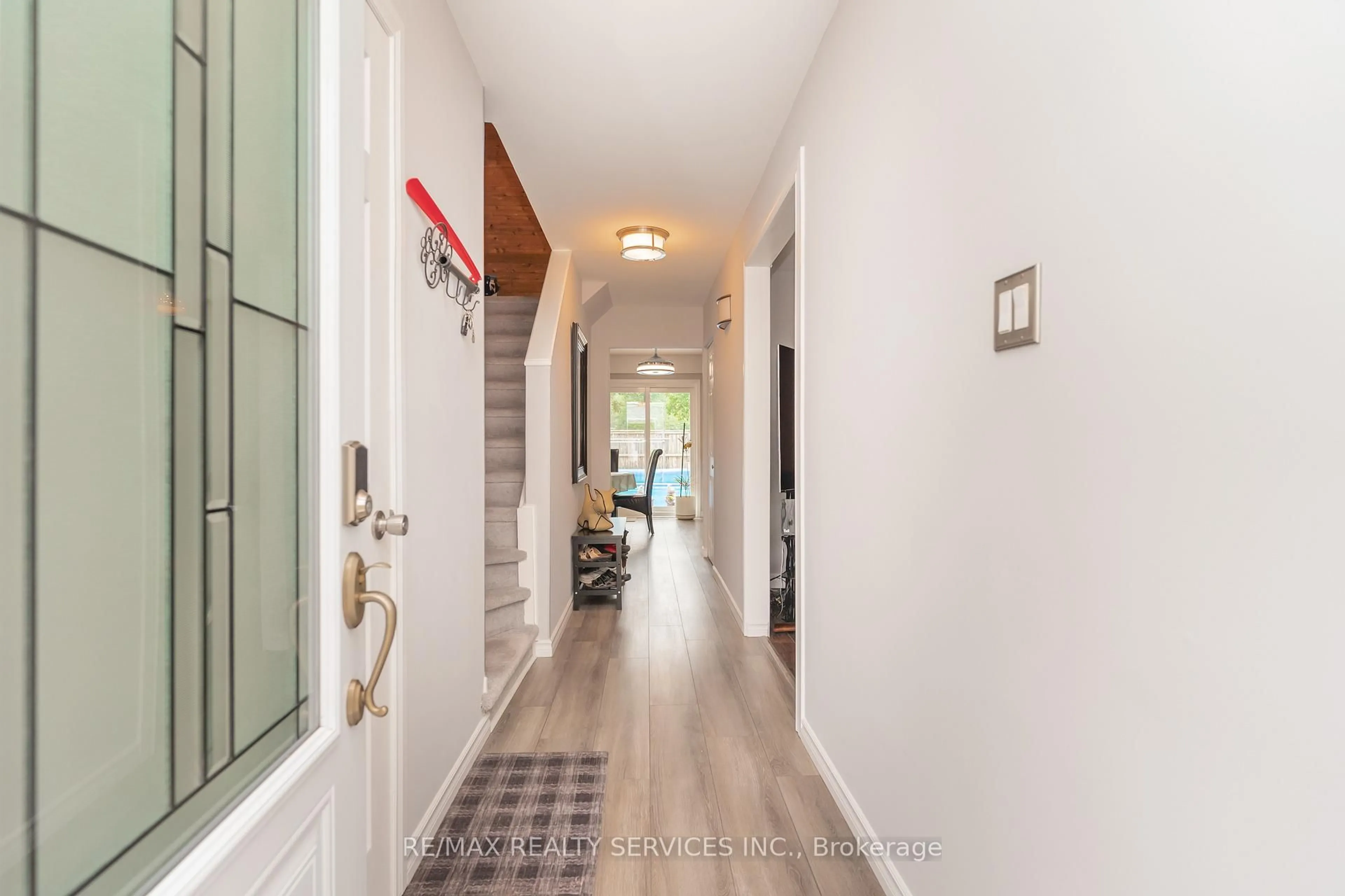 Indoor entryway for 6 Lauderdale Rd, Brampton Ontario L6V 2B7