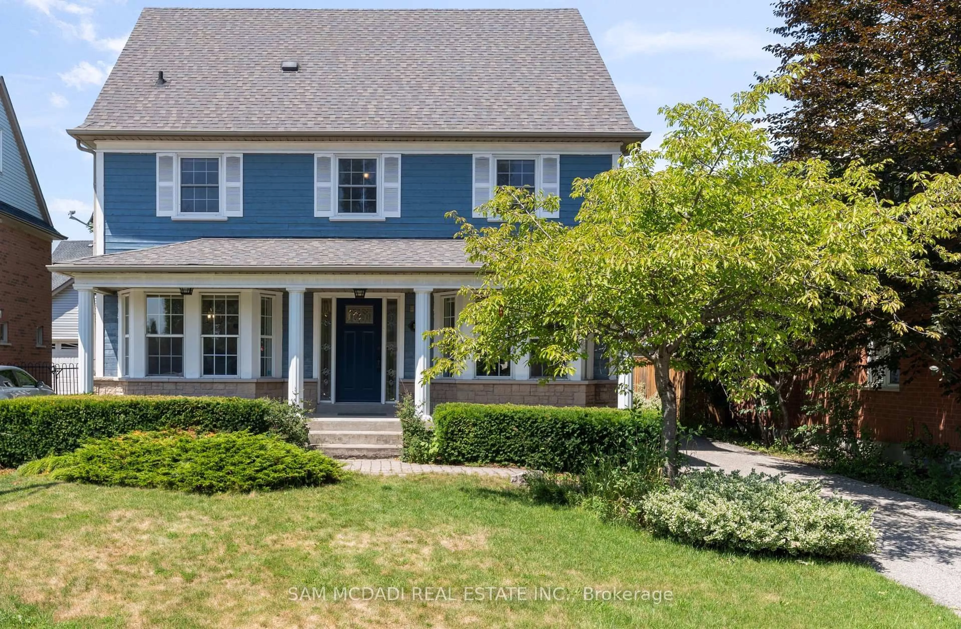 Home with vinyl exterior material, street for 1755 Crately Crt, Mississauga Ontario L5N 7L2