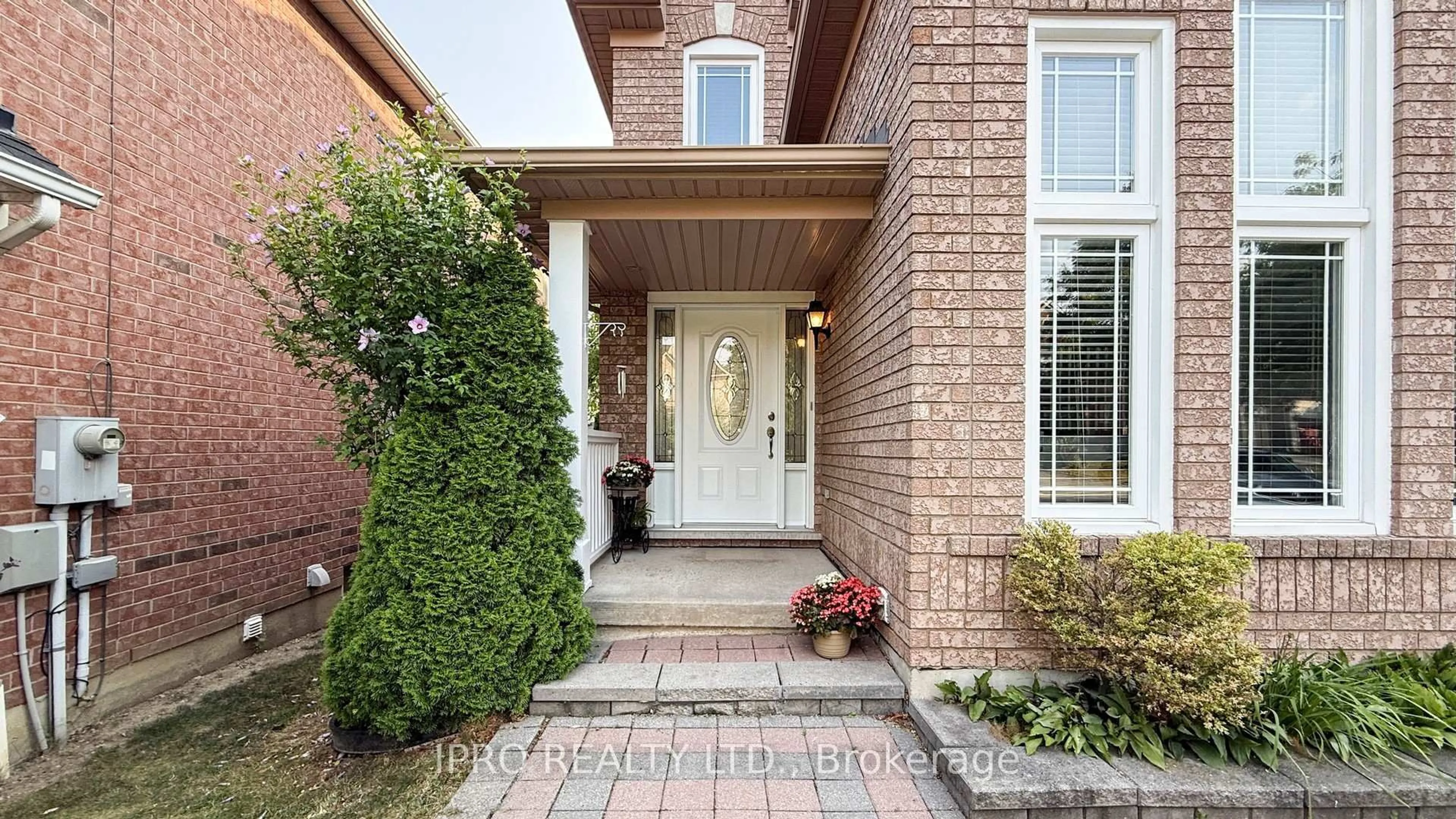 Home with brick exterior material, street for 3158 Rock Harbour Rd, Mississauga Ontario L5B 4G4