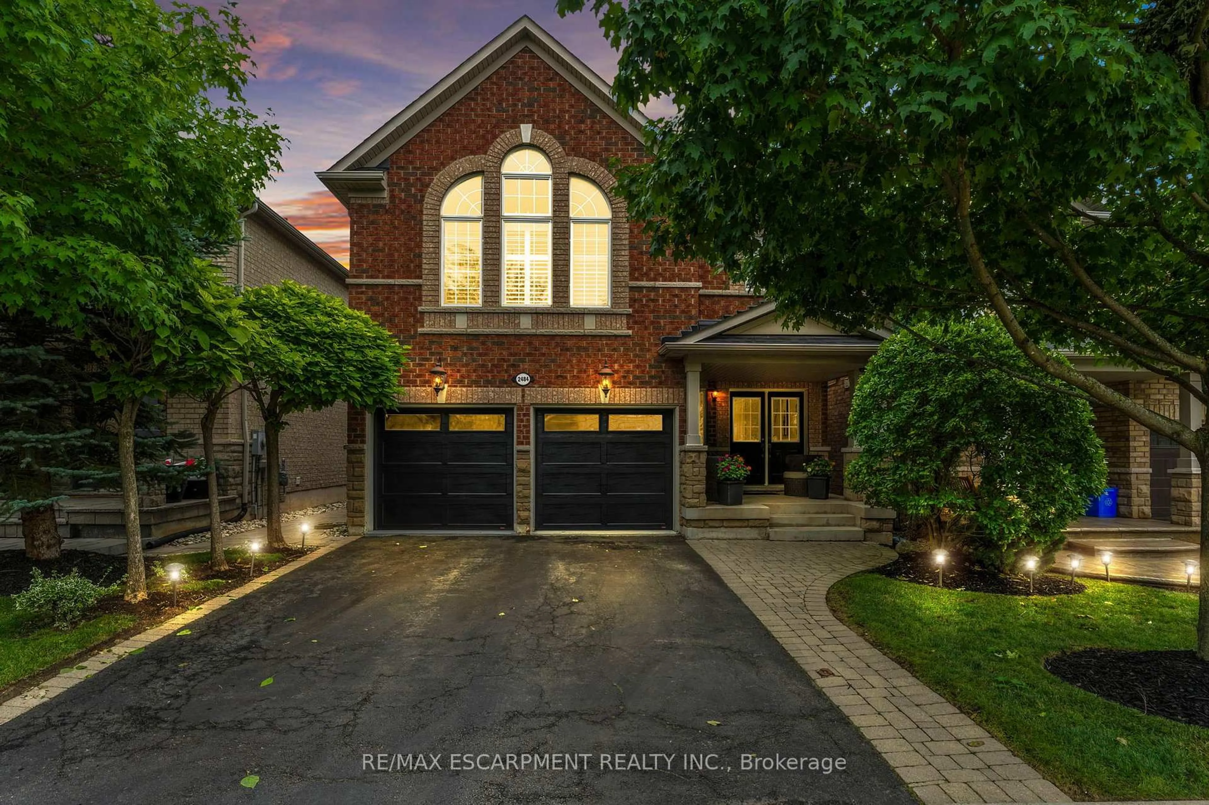 Home with brick exterior material, street for 2484 Whitehorn Dr, Burlington Ontario L7L 7M7