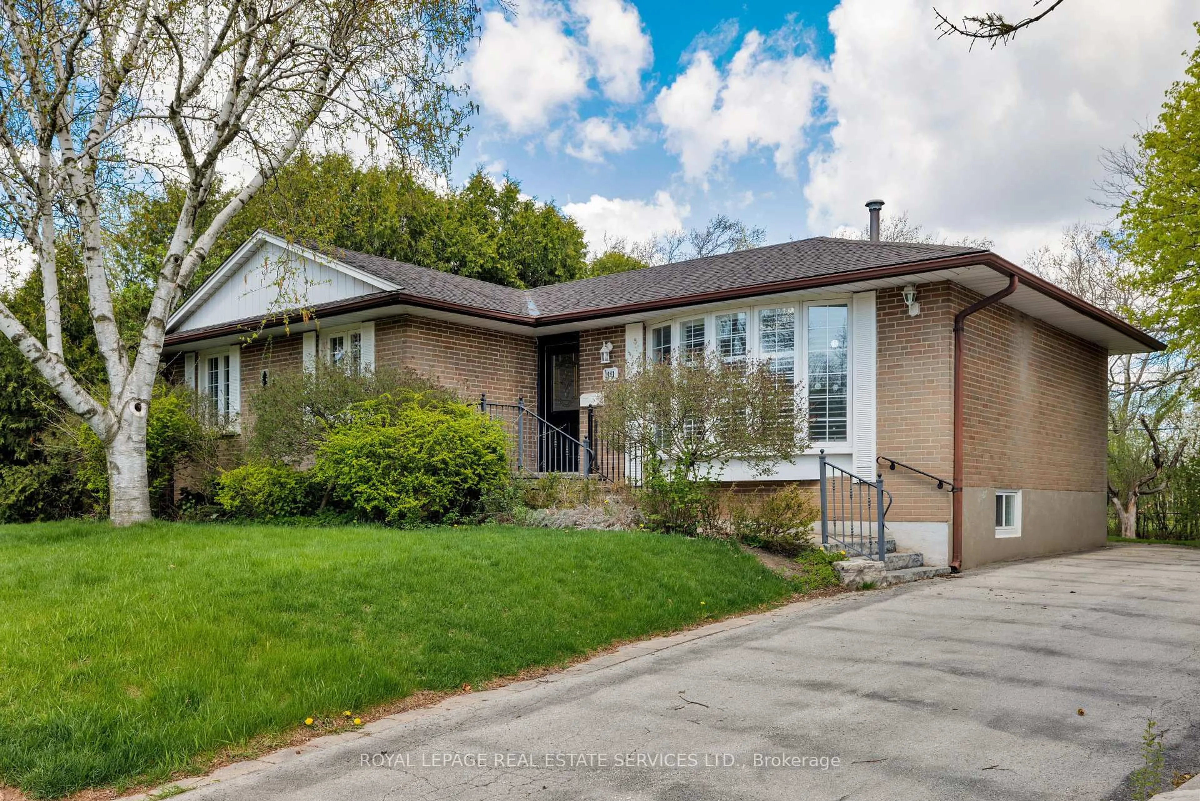 Home with brick exterior material, street for 1181 Newton Rd, Oakville Ontario L6H 2A1