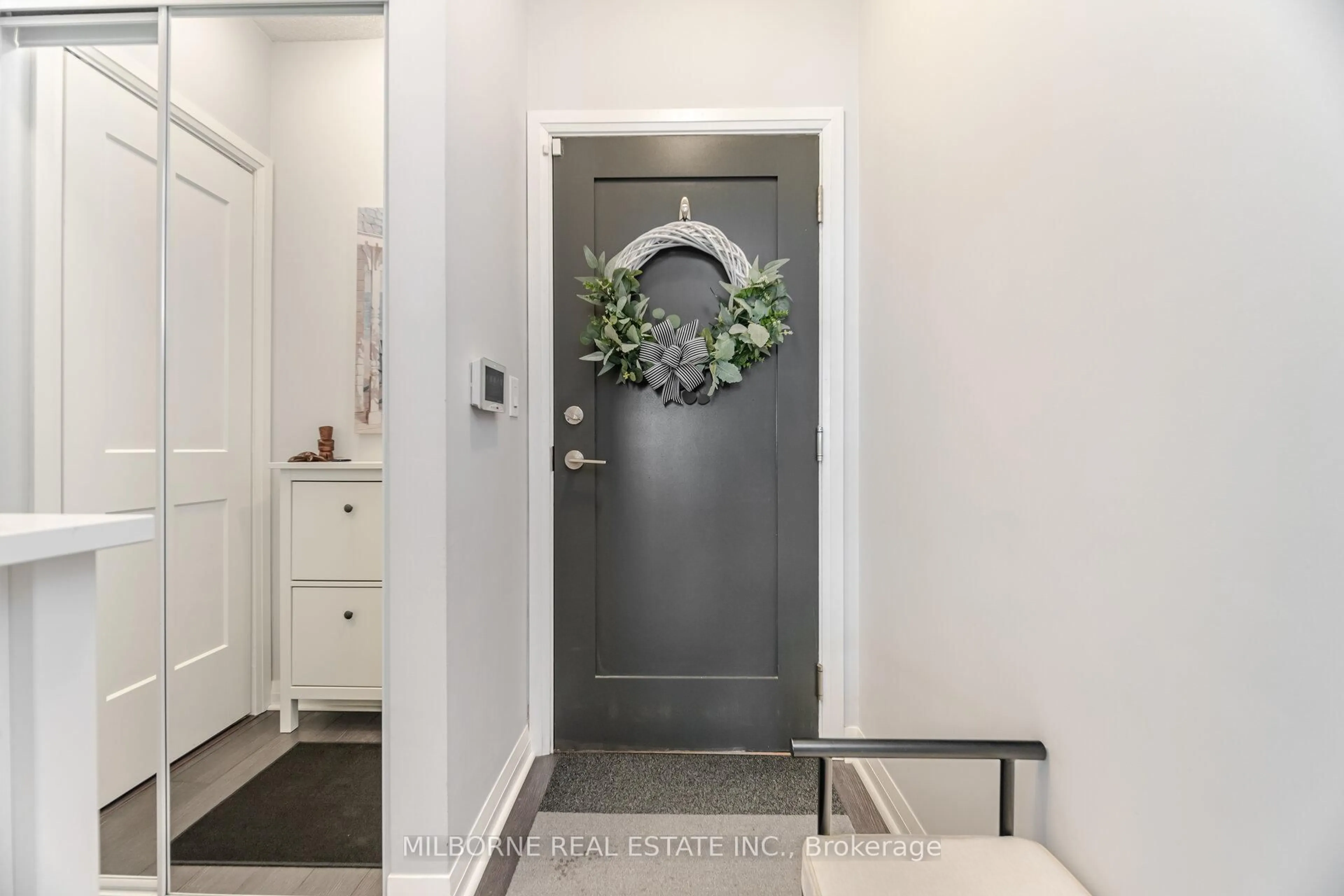Indoor entryway for 5025 Four Springs Ave #2208, Mississauga Ontario L5R 0G5