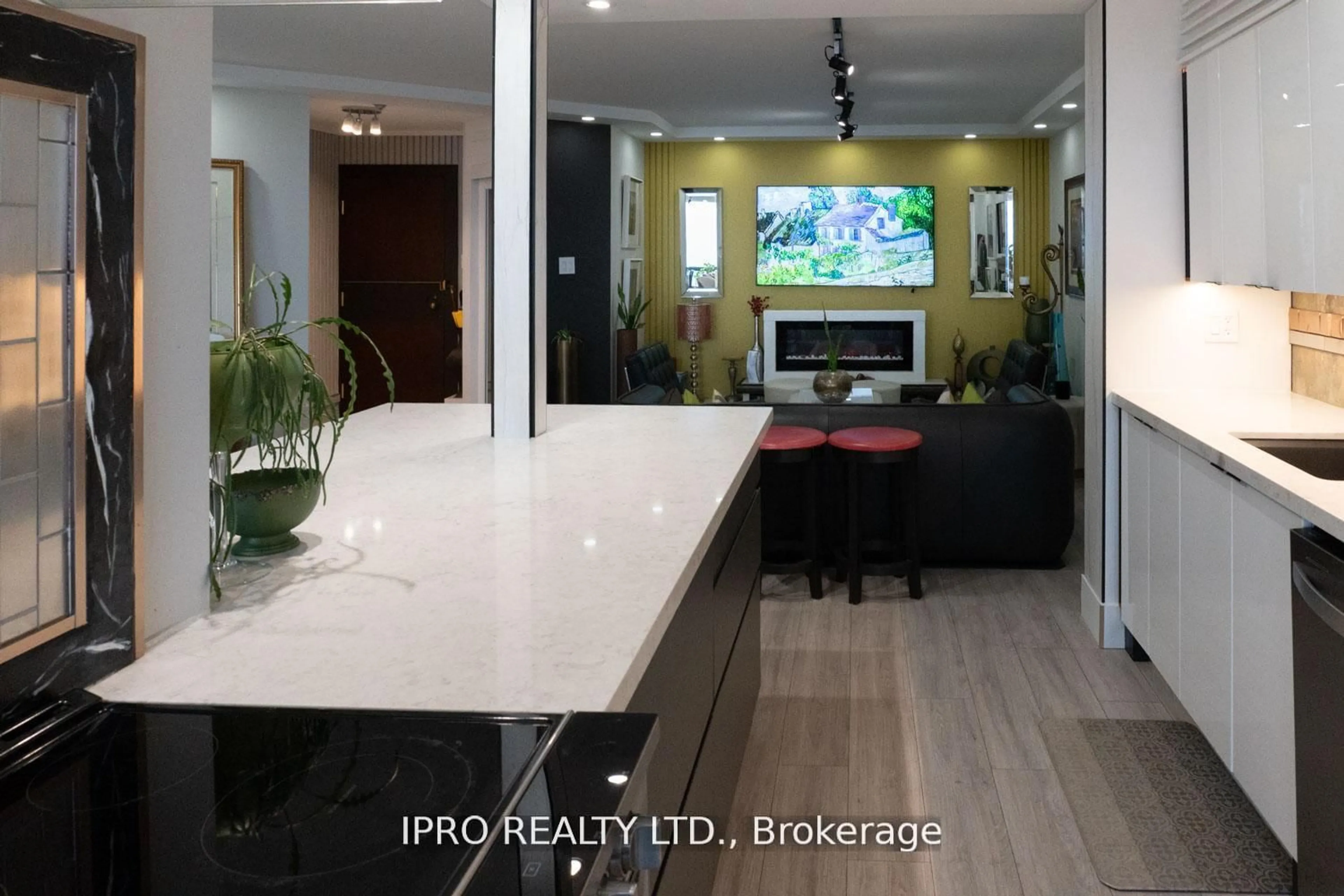 Unknown for 1300 Islington Ave #2403, Toronto Ontario M9A 5C4