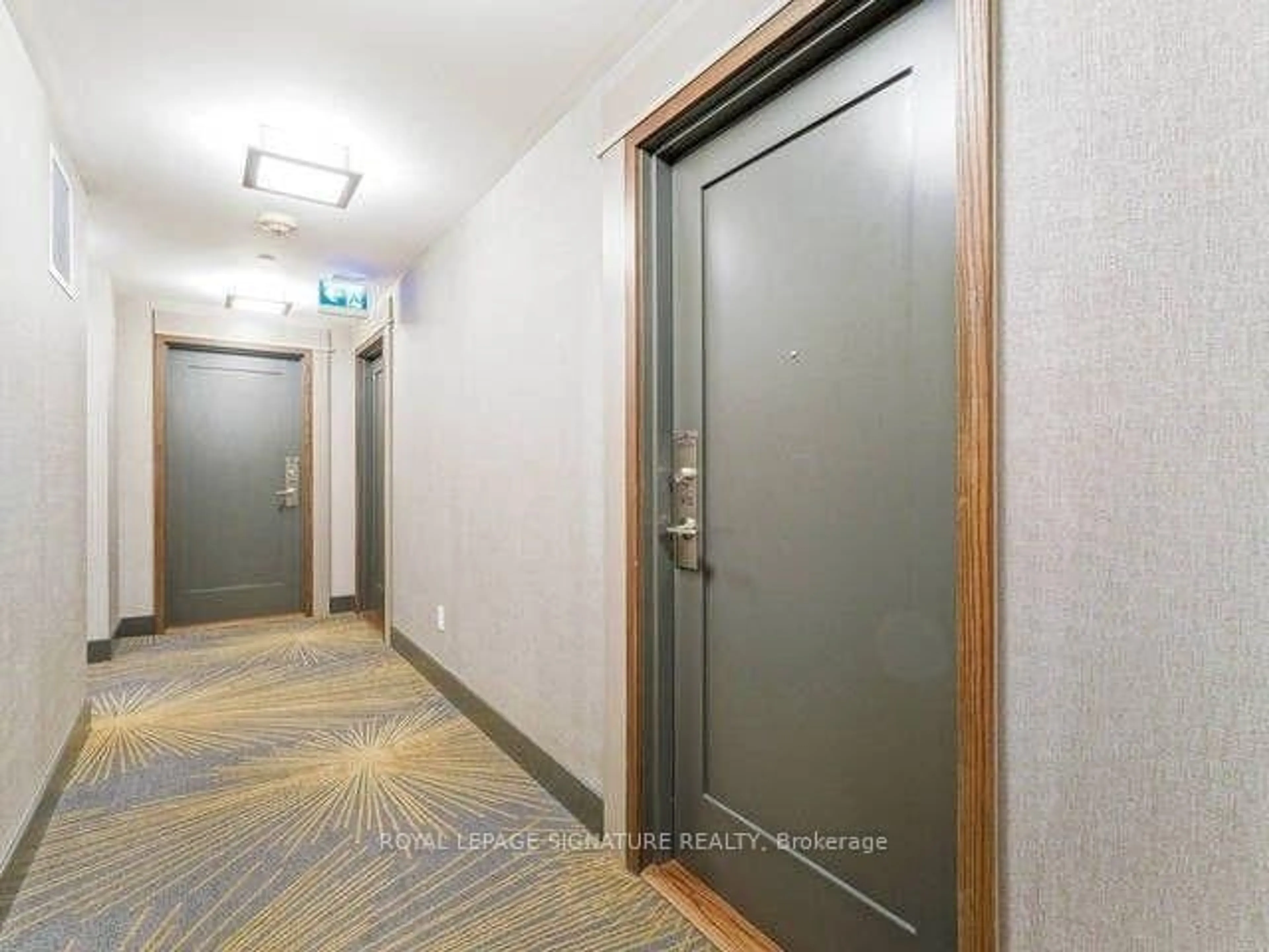 Indoor foyer for 5025 Four Springs Ave #903, Mississauga Ontario L5R 0G5