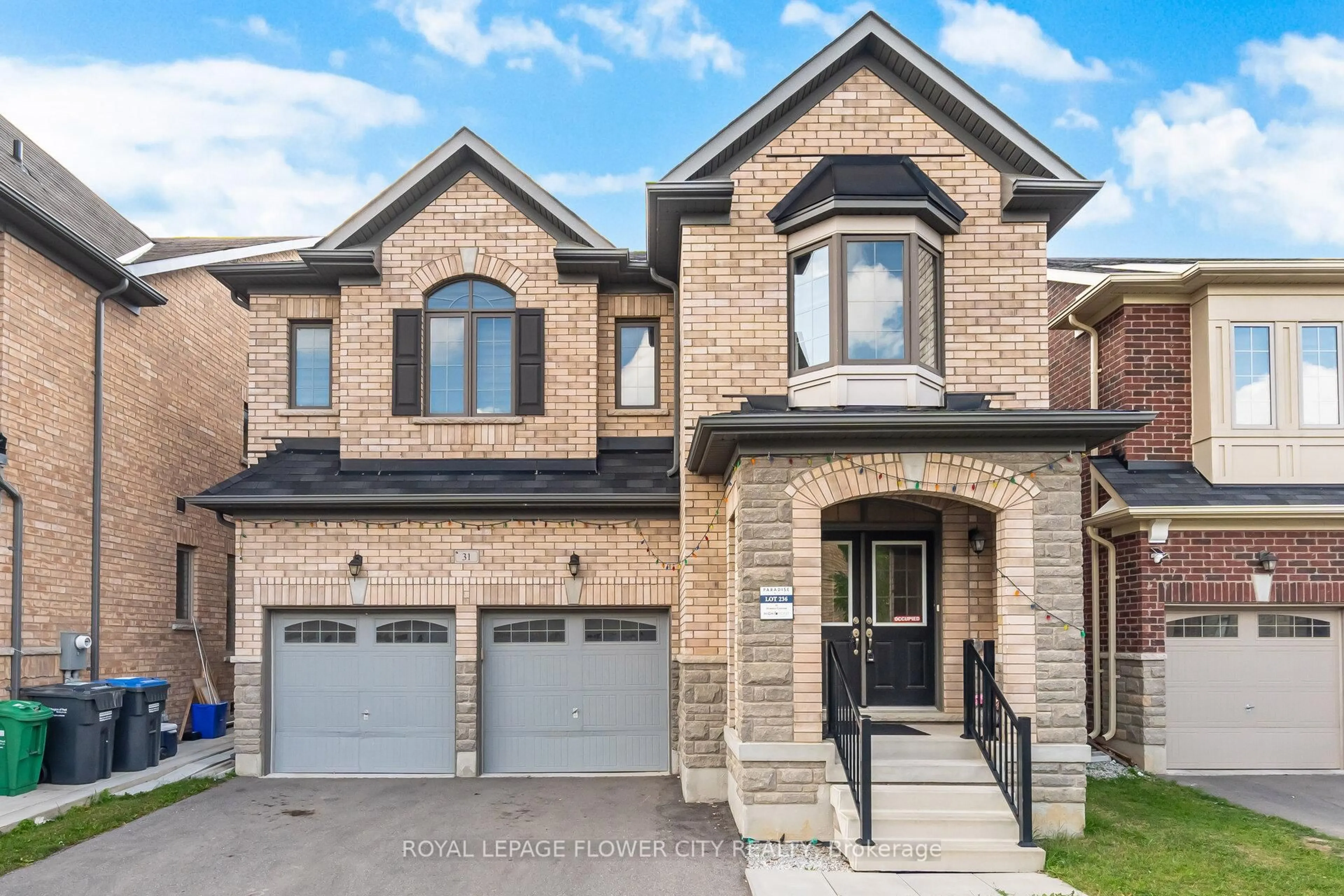 Home with brick exterior material, street for 31 O'Connor Cres, Brampton Ontario L7A 5A6