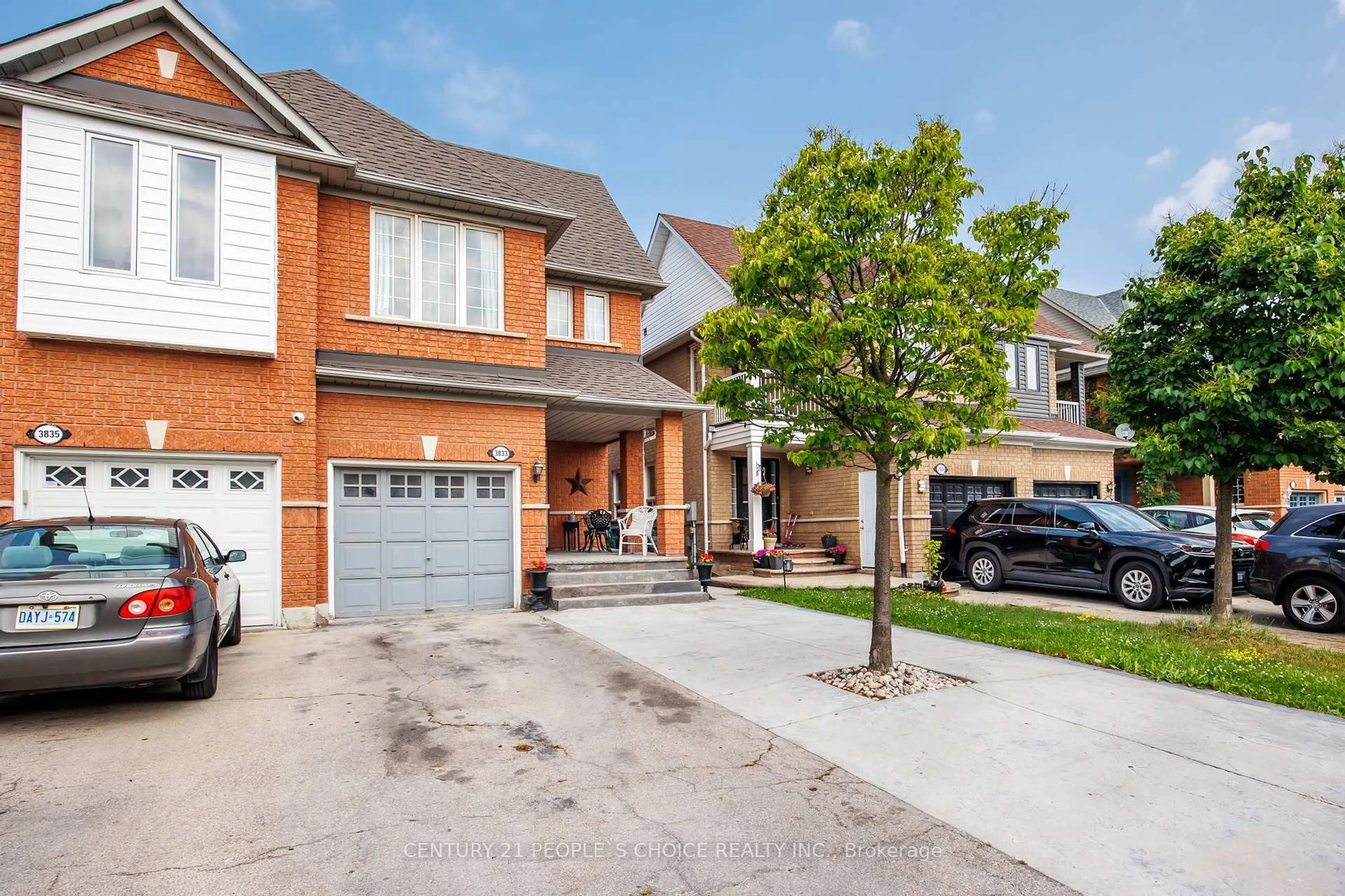 Home with brick exterior material, street for 3833 Manatee Way, Mississauga Ontario L5M 6Y1