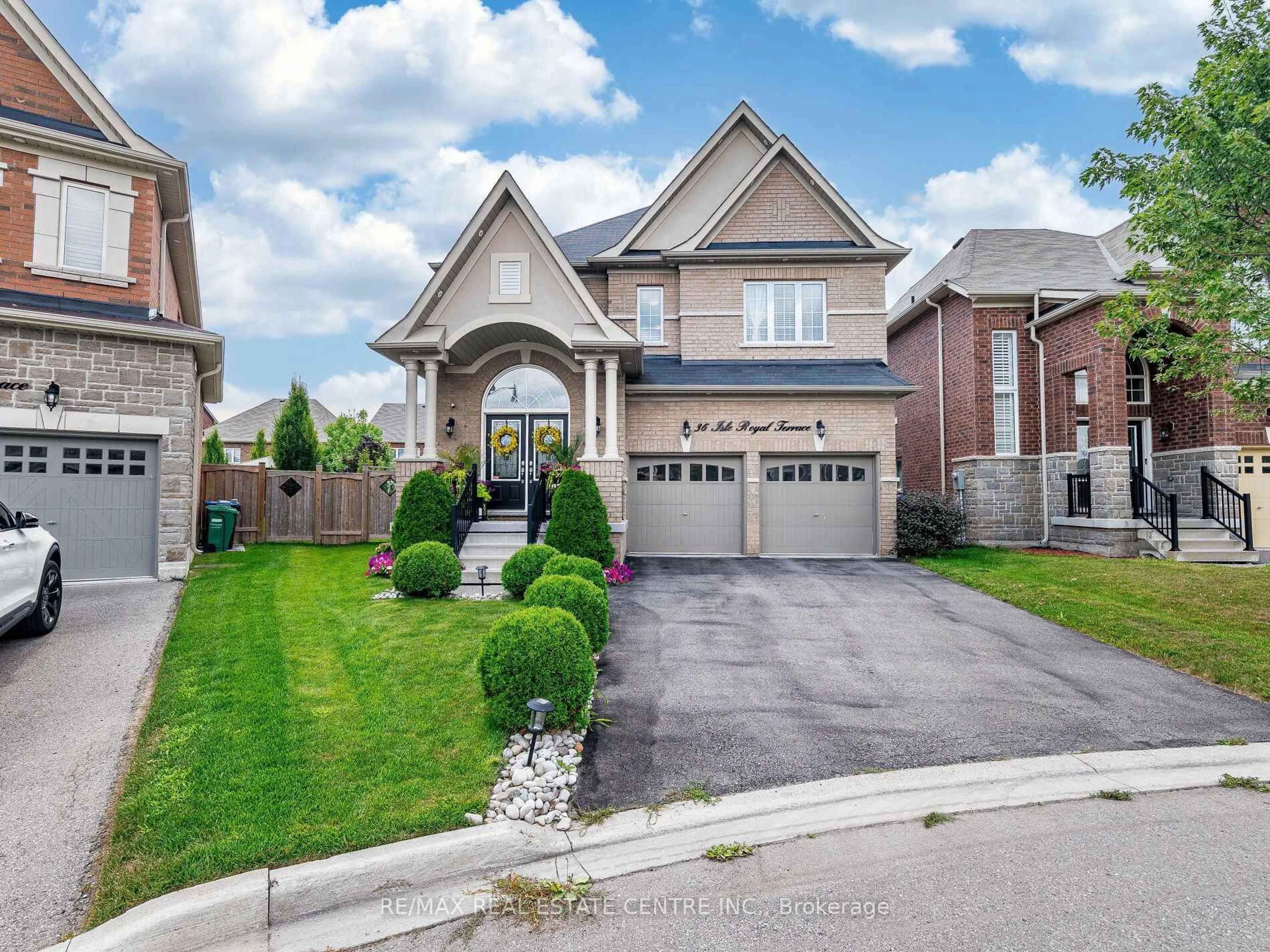 Home with brick exterior material, street for 36 Isle Royal Terr, Brampton Ontario L6Y 6B4