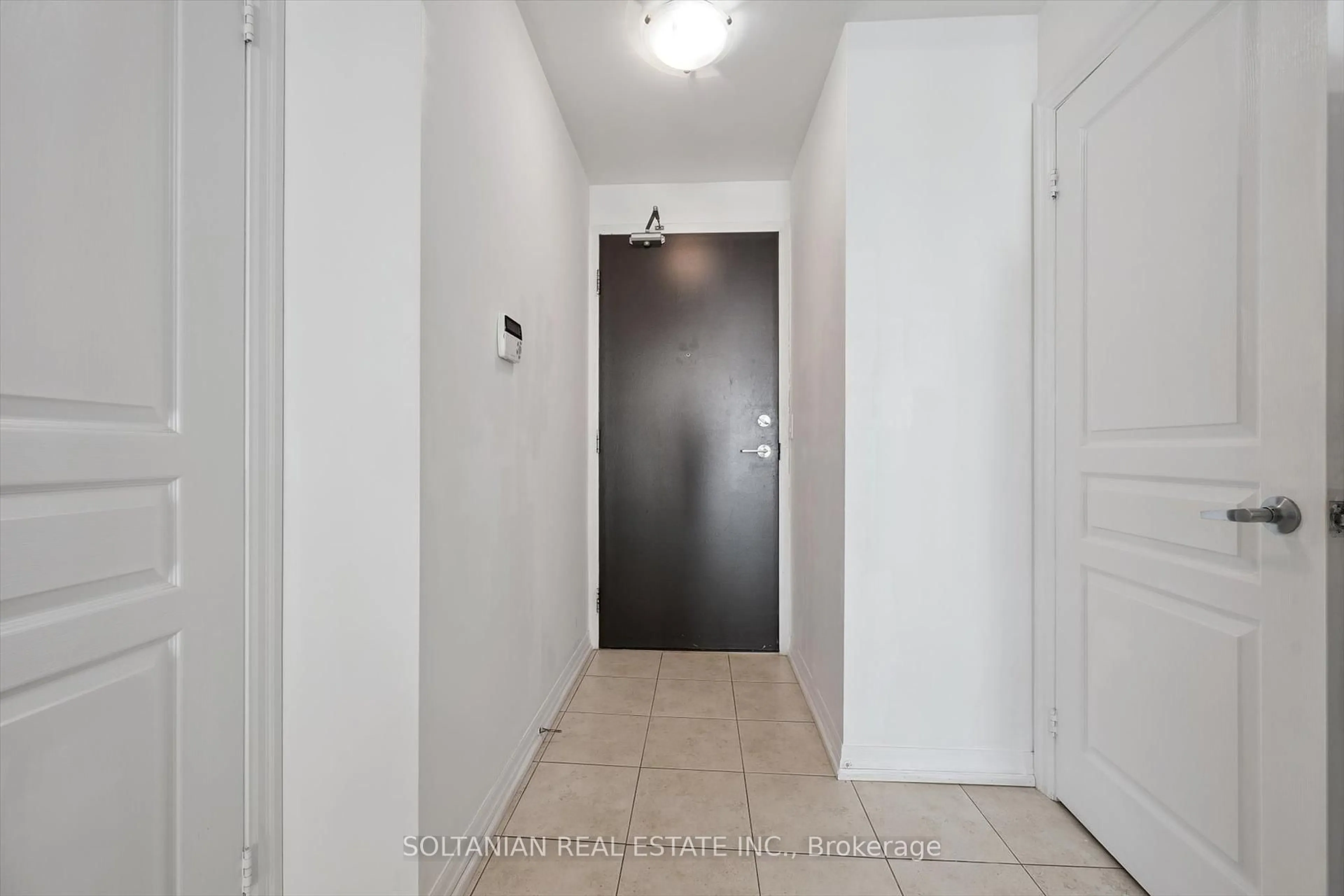 Unknown for 225 Webb Dr #1004, Mississauga Ontario L5B 4P2