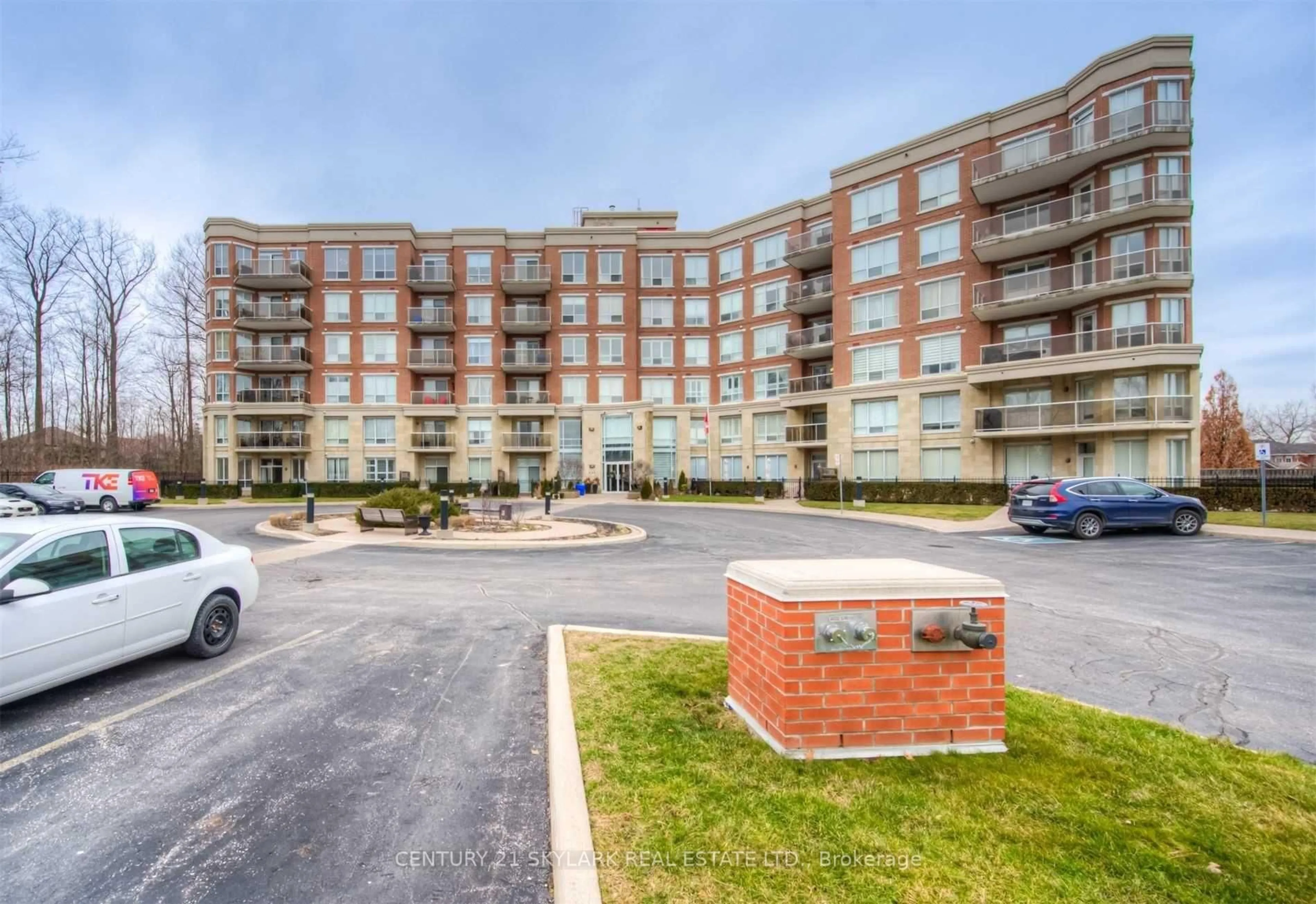 A pic from outside/outdoor area/front of a property/back of a property/a pic from drone, unknown for 483 Faith Dr #510, Mississauga Ontario L5R 0A1