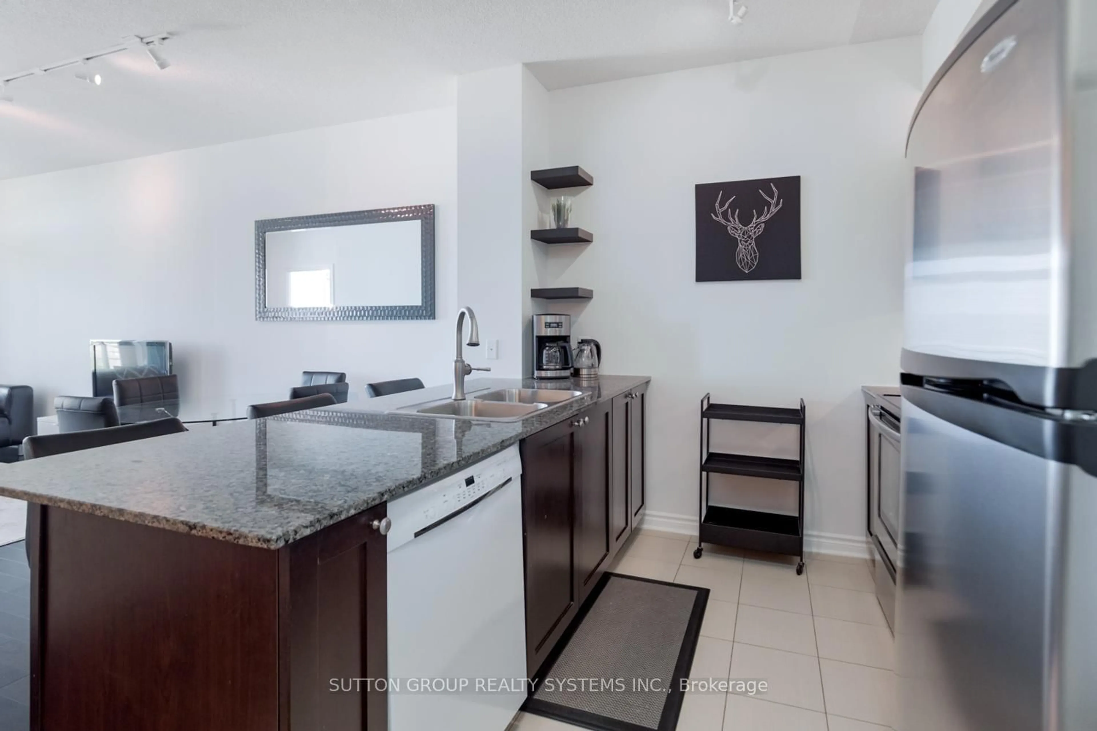 Standard kitchen, ceramic/tile floor for 3525 Kariya Dr #1107, Mississauga Ontario L5B 0C2