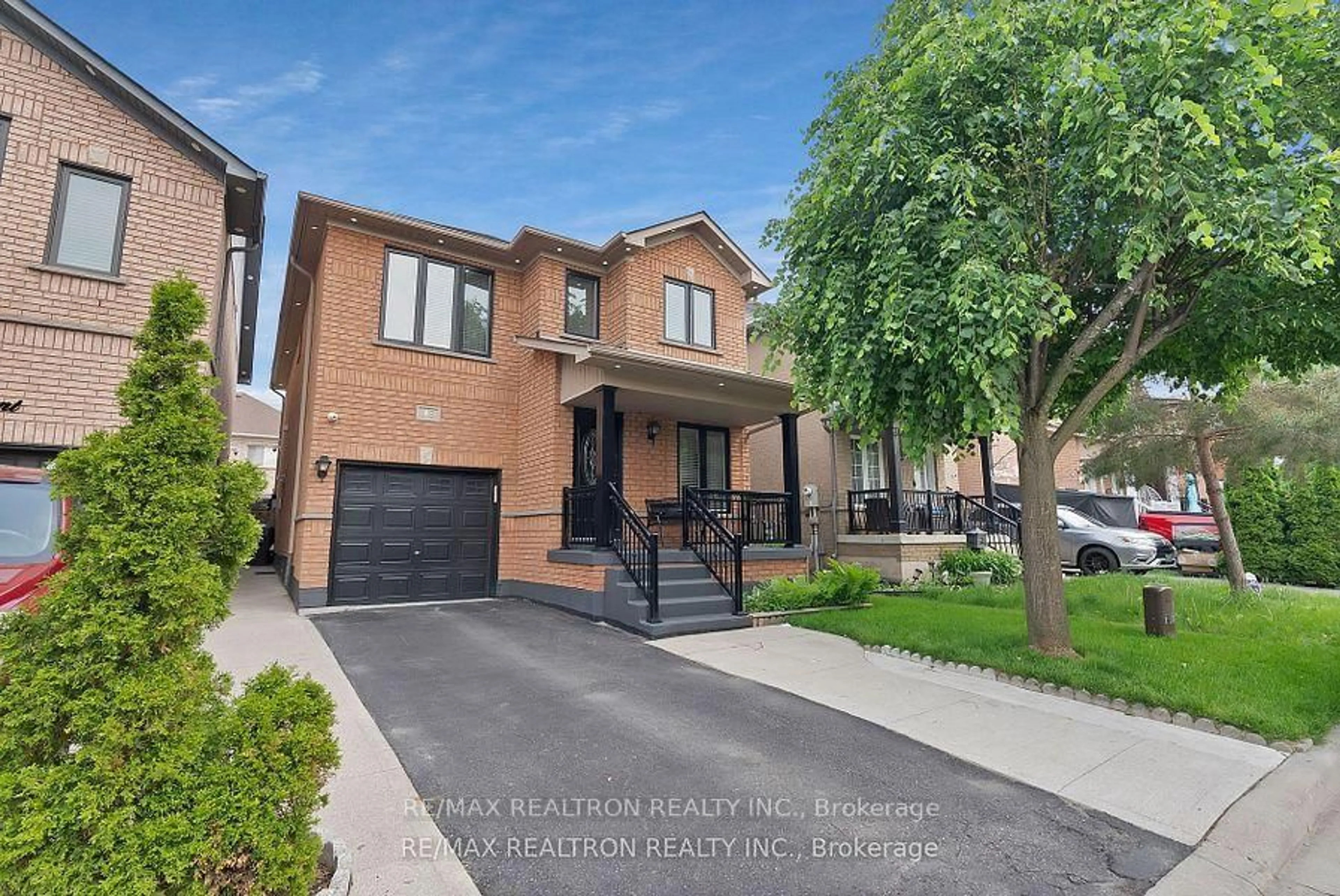 Home with brick exterior material, street for 18 Chestermere Cres, Brampton Ontario L7A 2E3