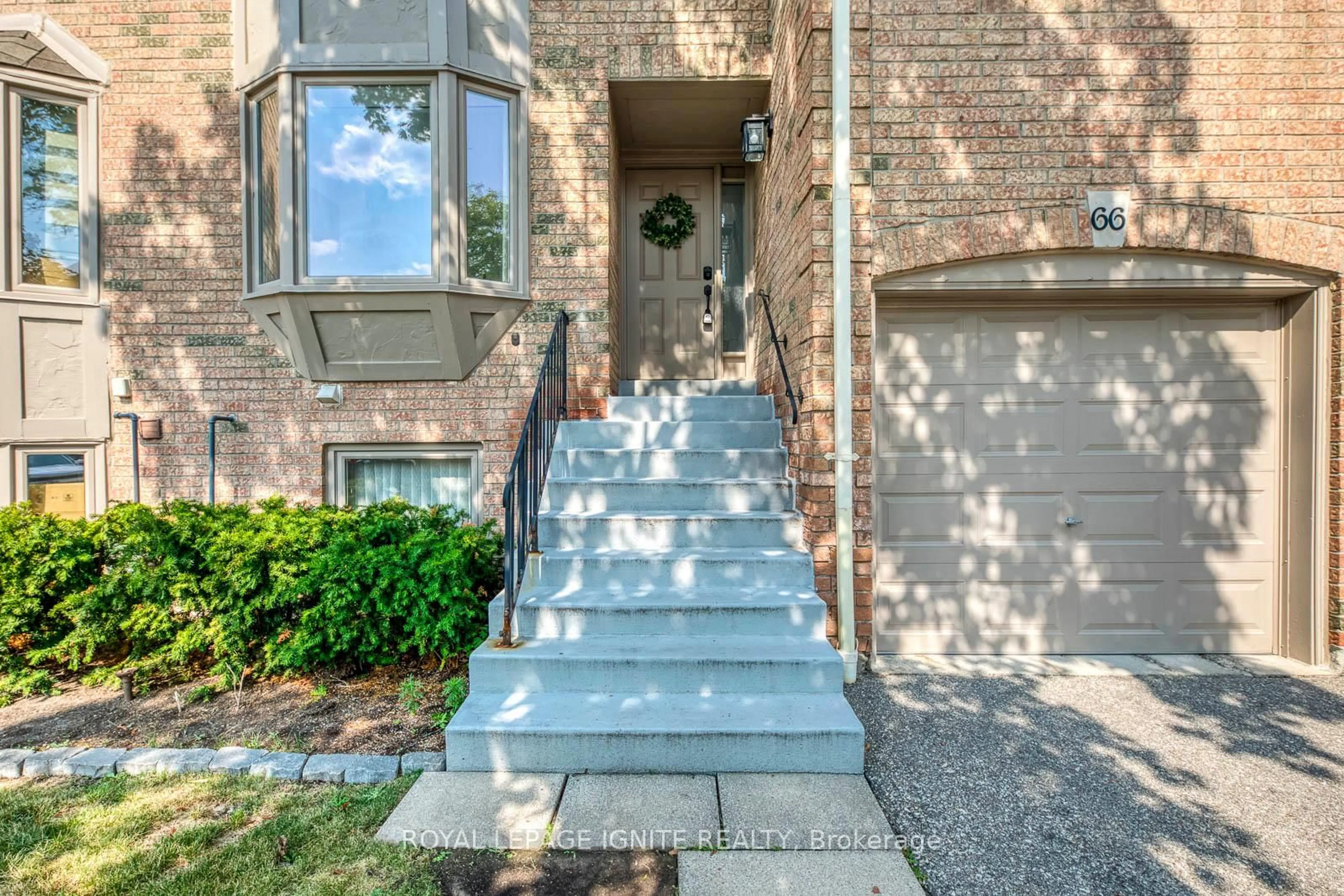 Unknown for 4635 Regents Terr #66, Mississauga Ontario L5R 1W8
