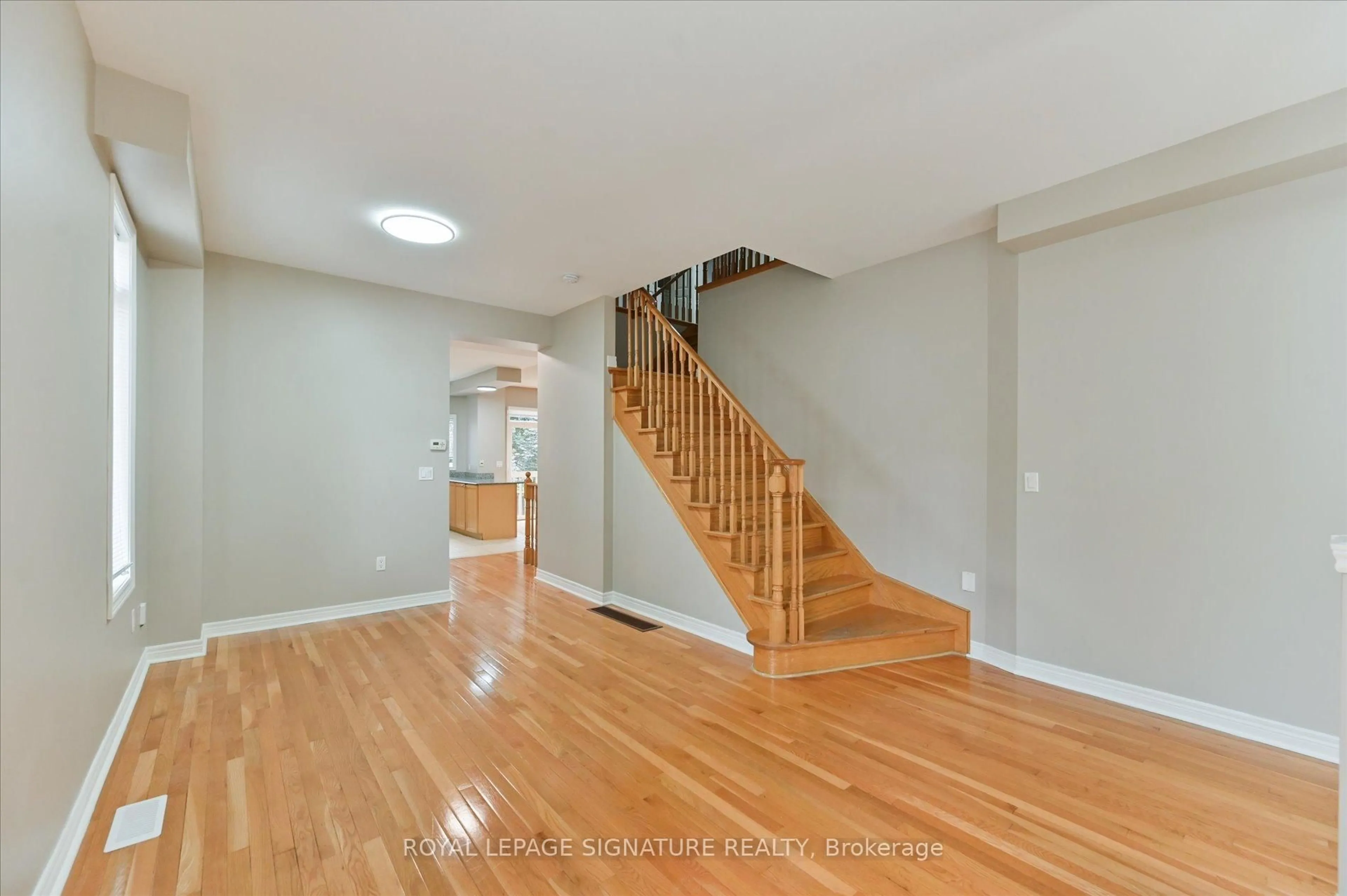 Unknown for 3099 Constitution Blvd, Mississauga Ontario L4Y 2Z1