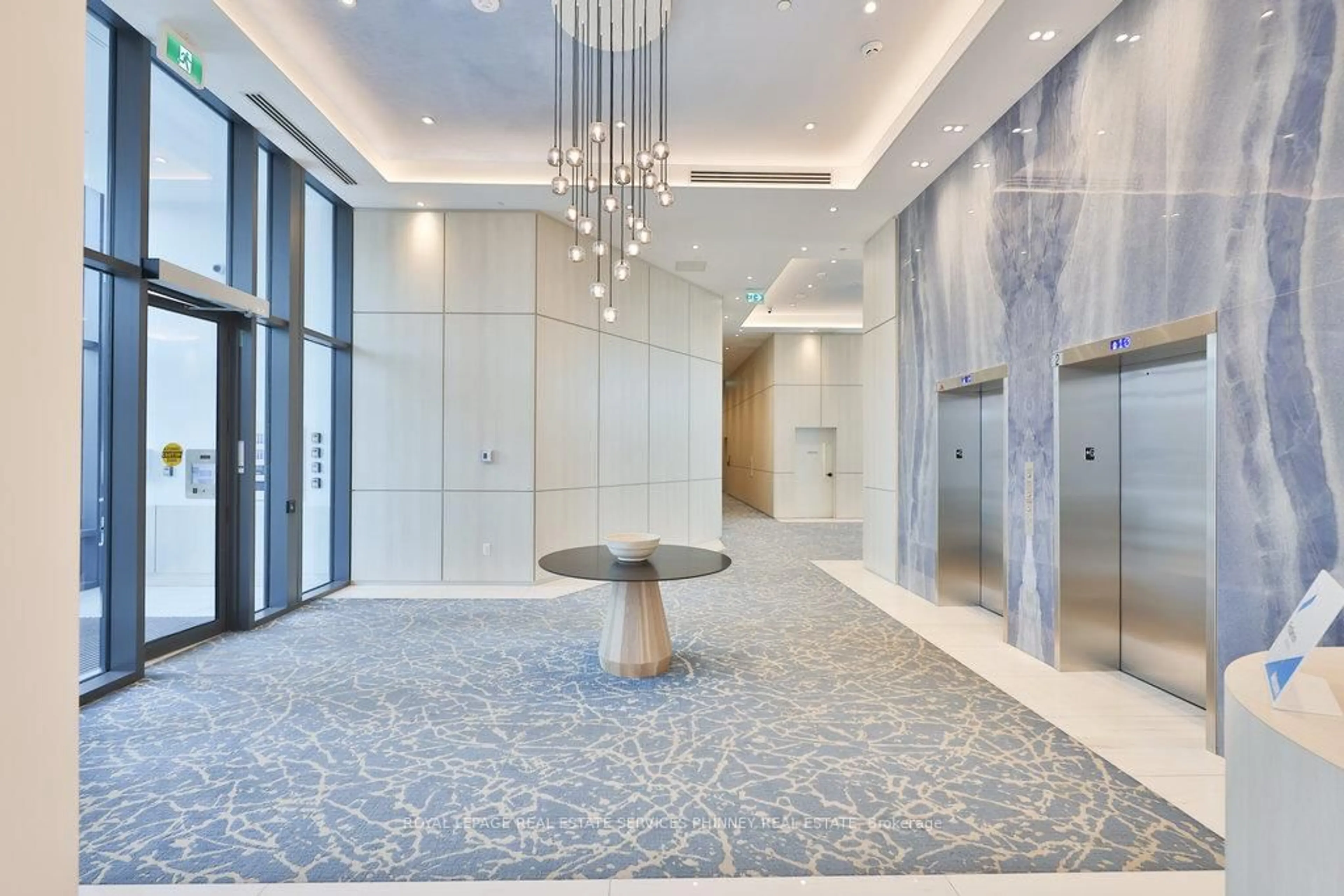 Indoor foyer for 1063 Douglas Mccurdy Common #1207, Mississauga Ontario L5G 0C5