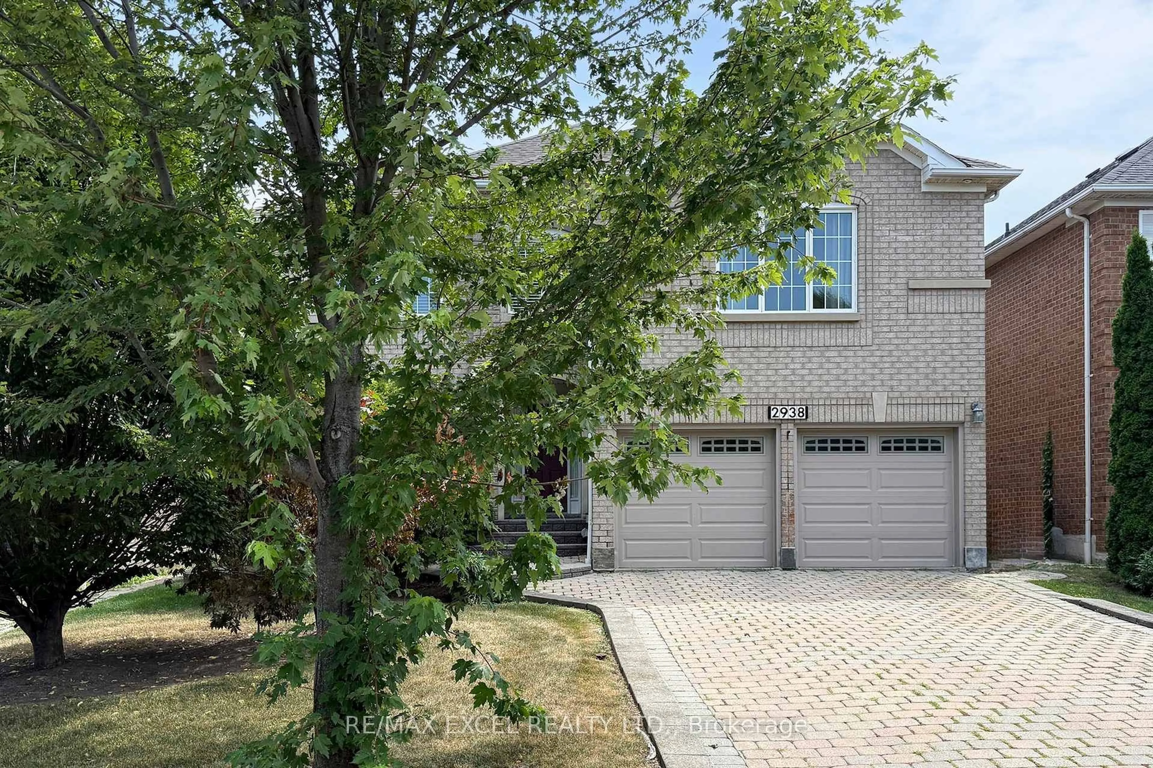 Home with brick exterior material, street for 2938 Wisteria Crt, Mississauga Ontario L5M 5V5