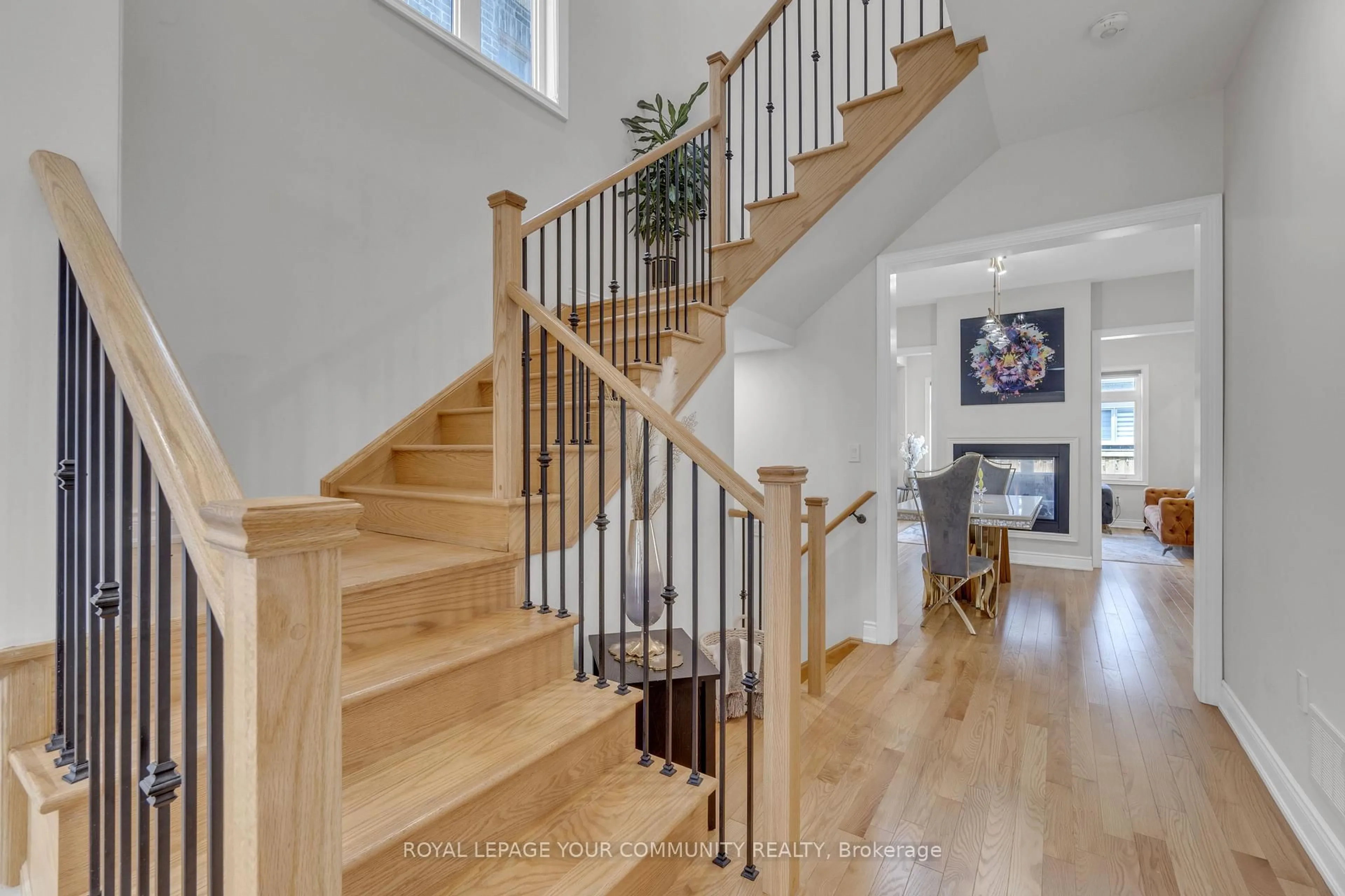 Stairs for 41 Marvin Ave, Oakville Ontario L6H 0Z6
