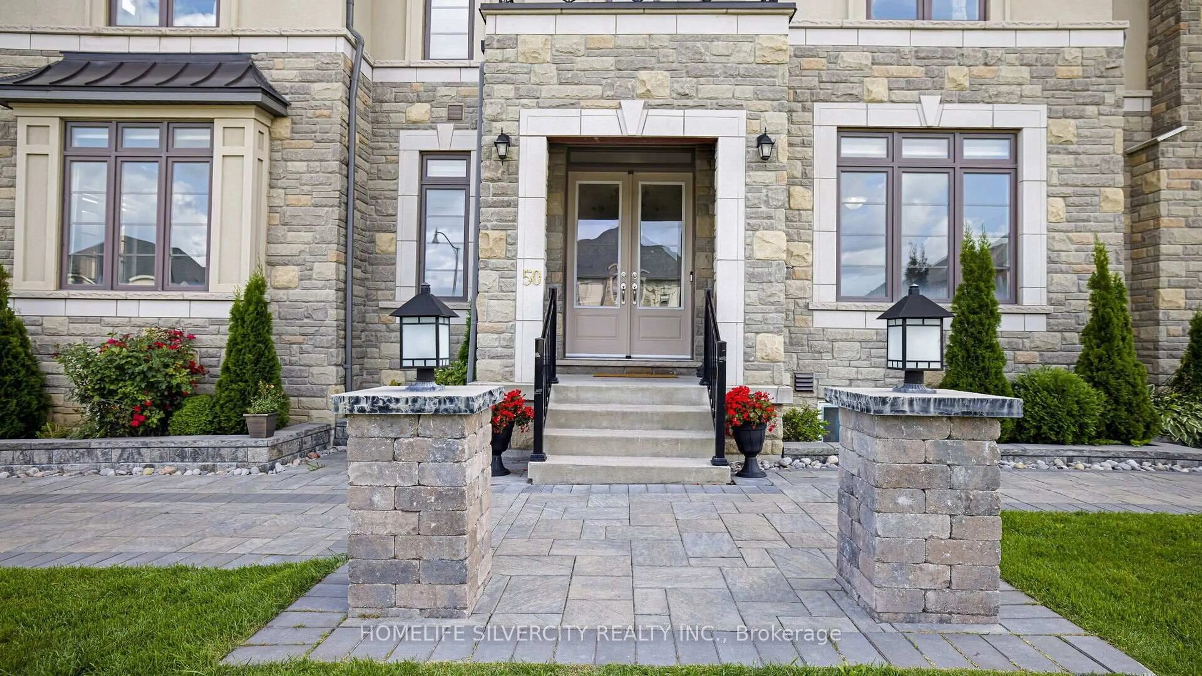Indoor entryway for 50 Gordon  Randle Dr, Brampton Ontario L6P 4H3
